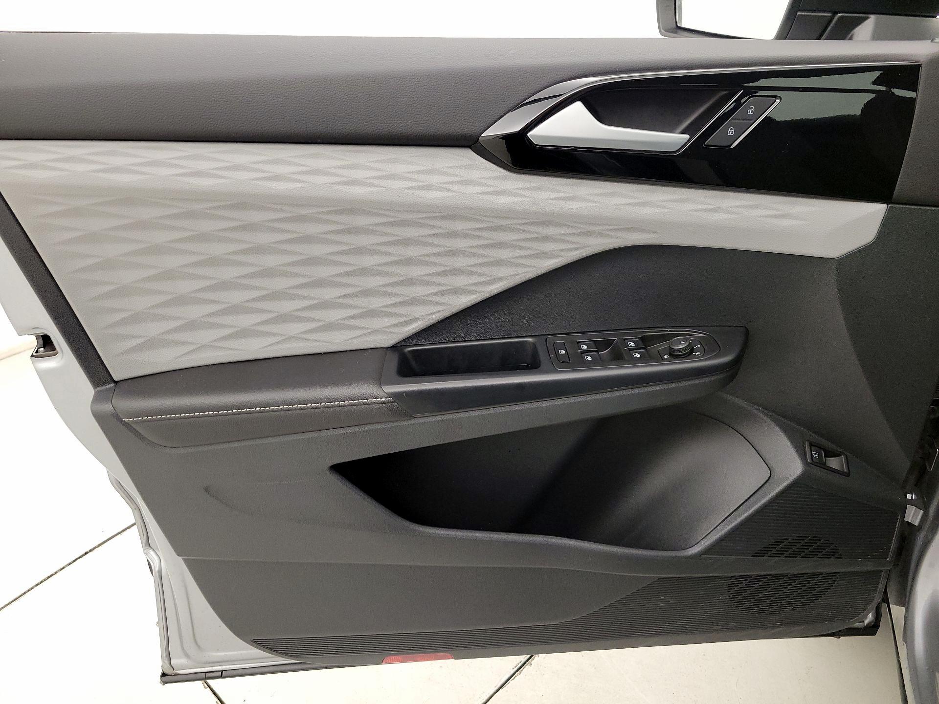 Thumbnail: 2024 Volkswagen Taos - 12