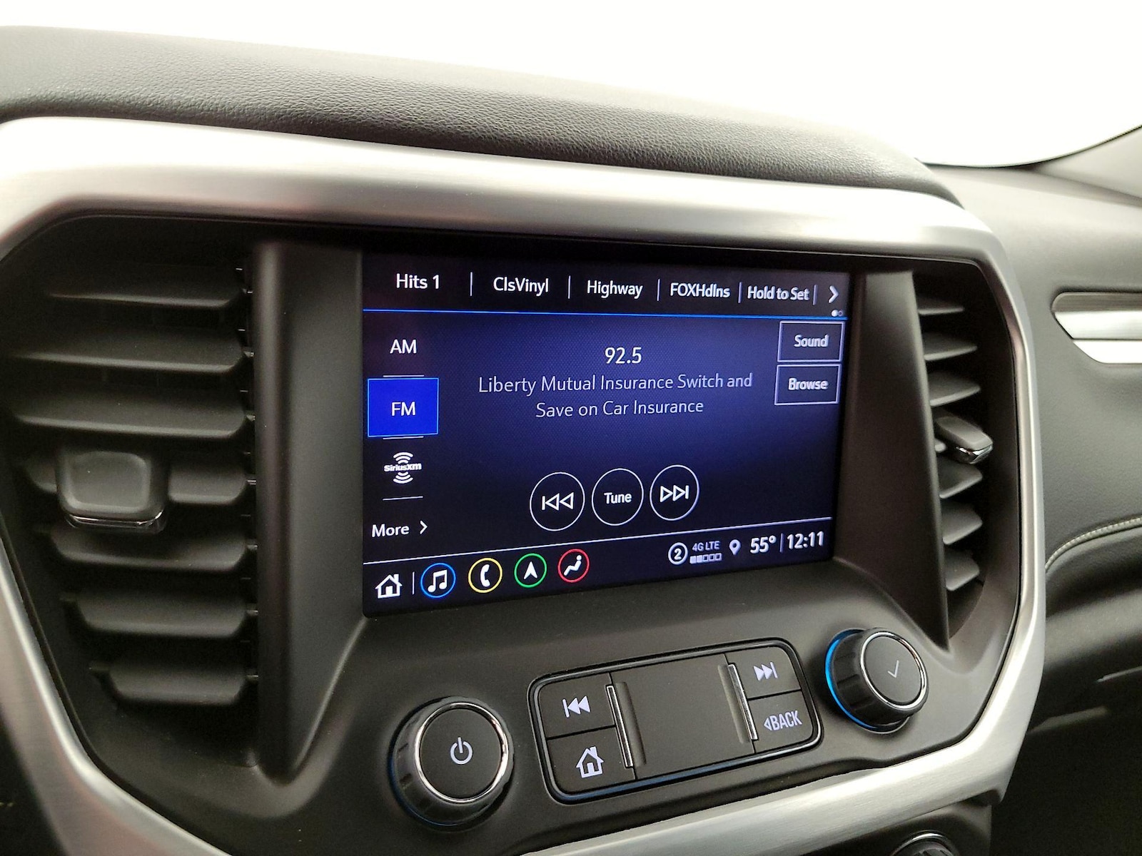 2023 GMC Acadia SLT - Photo 16