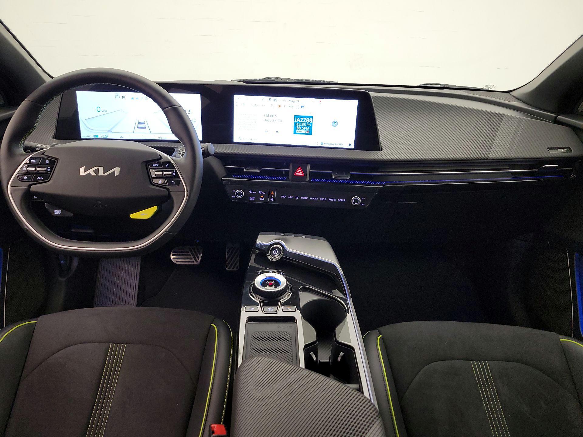 Thumbnail: 2023 Kia EV6 - 9