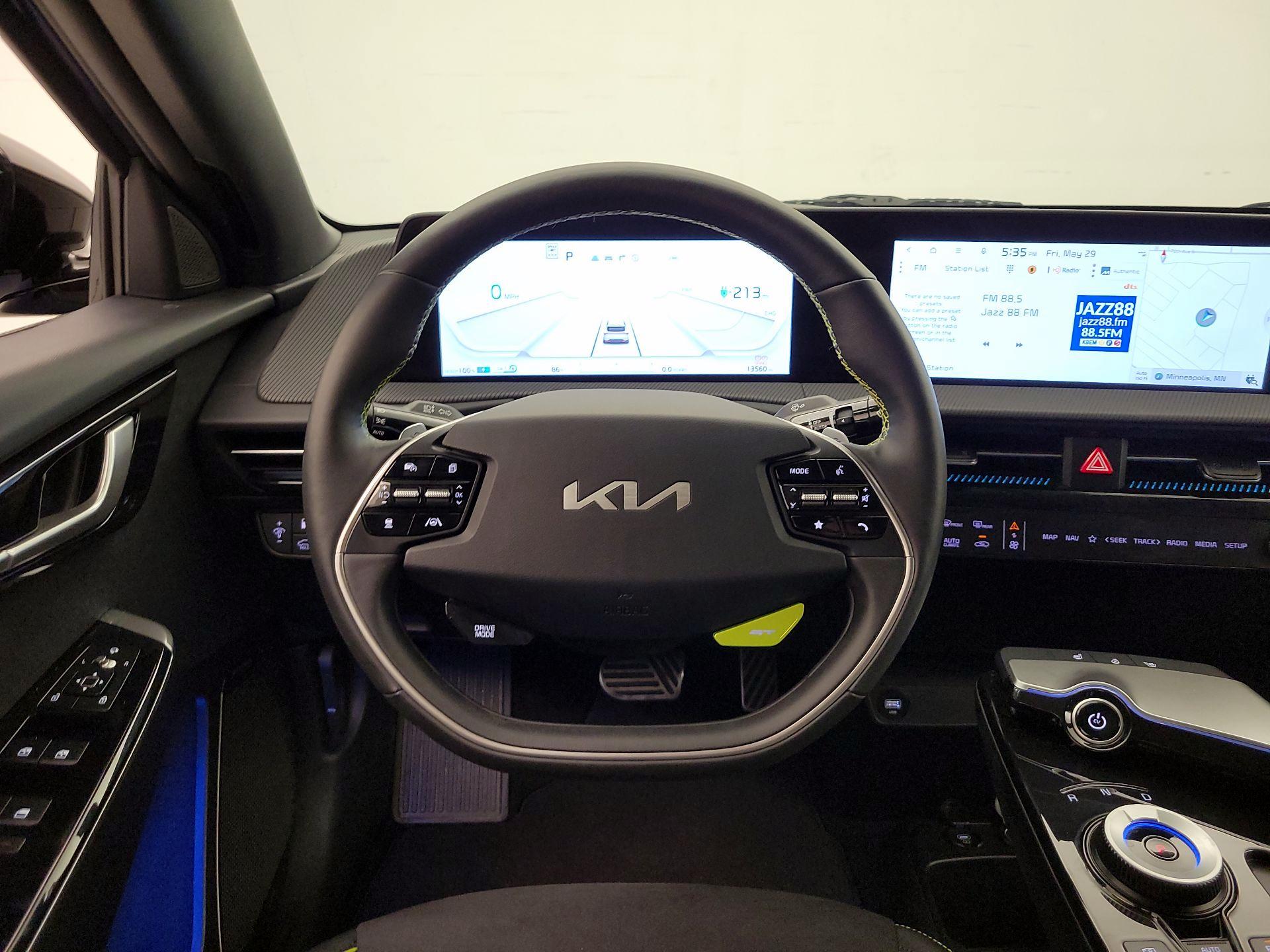 Thumbnail: 2023 Kia EV6 - 10