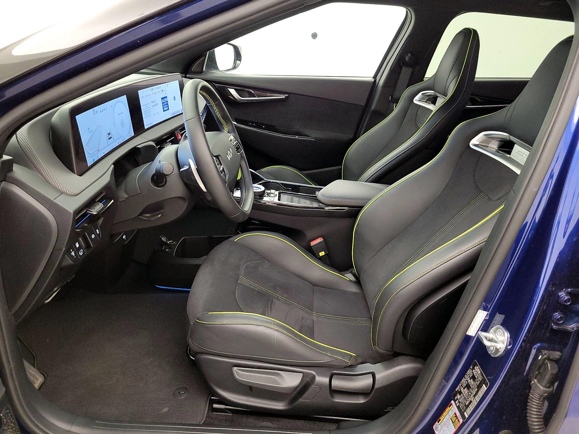 Thumbnail: 2023 Kia EV6 - 11