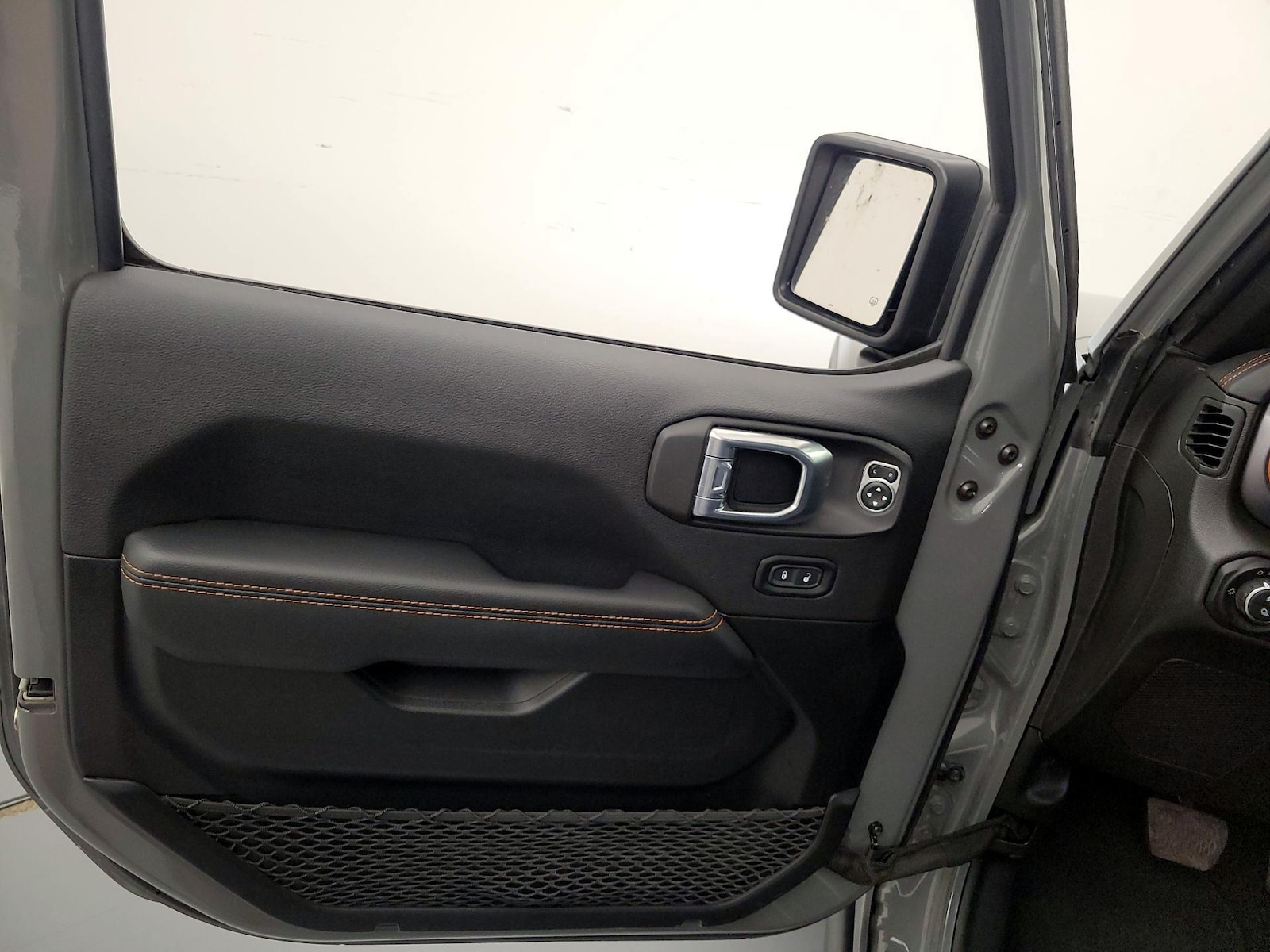 2021 Jeep Gladiator Mojave - Photo 13