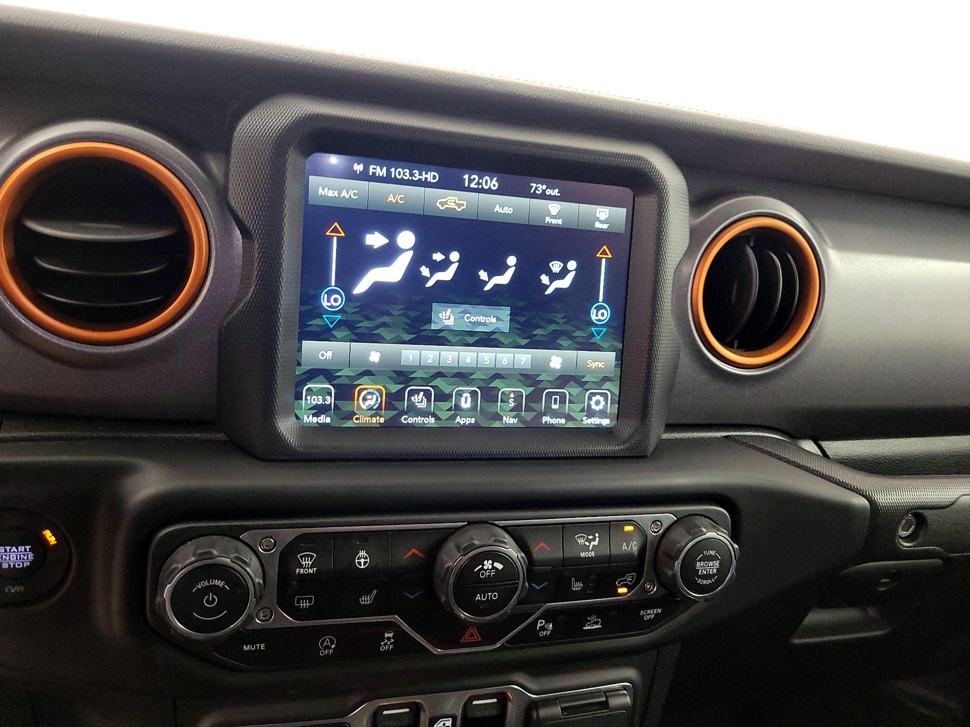 Thumbnail: 2021 Jeep Gladiator - 16
