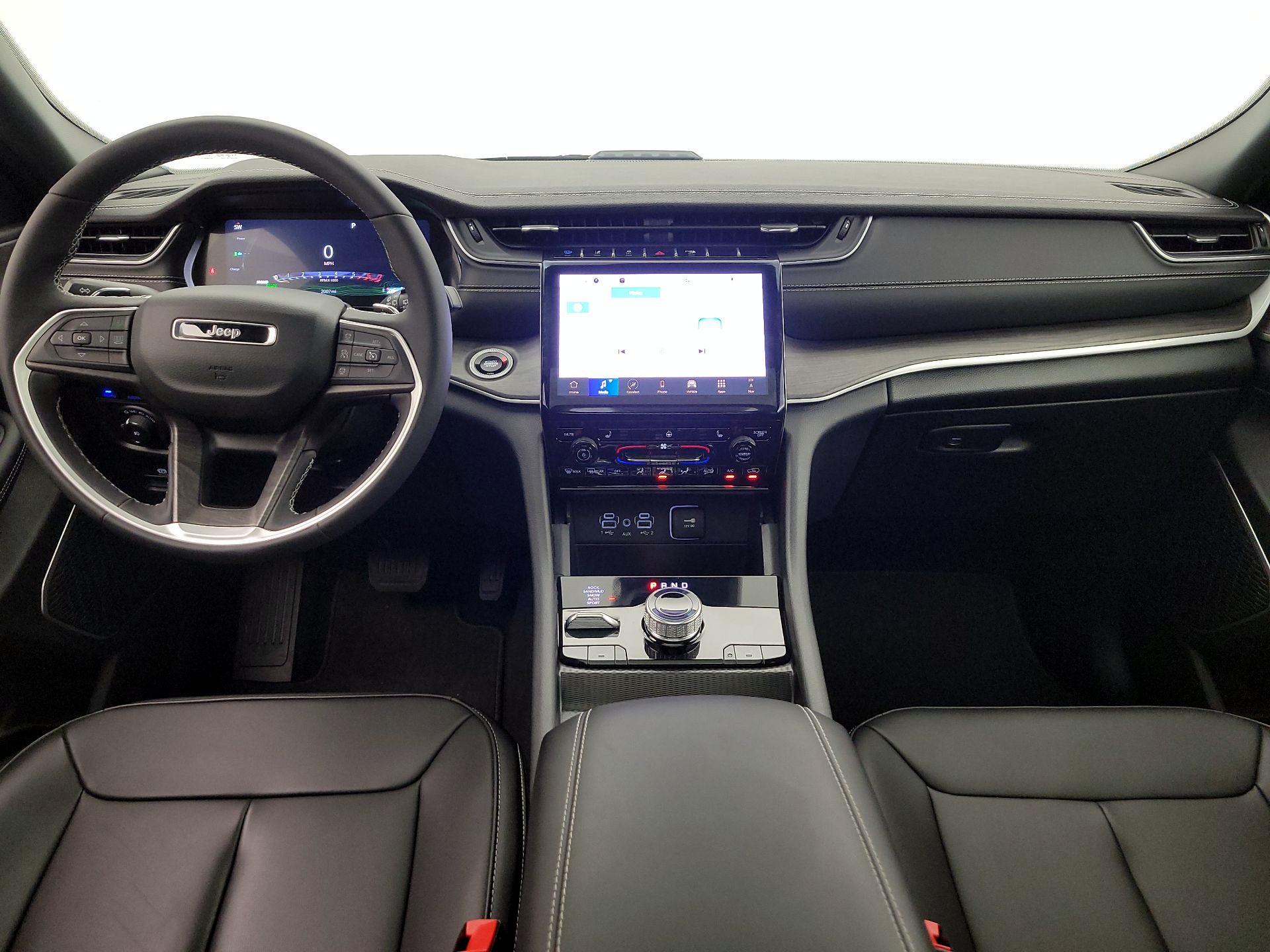 Thumbnail: 2025 Jeep Grand Cherokee - 9