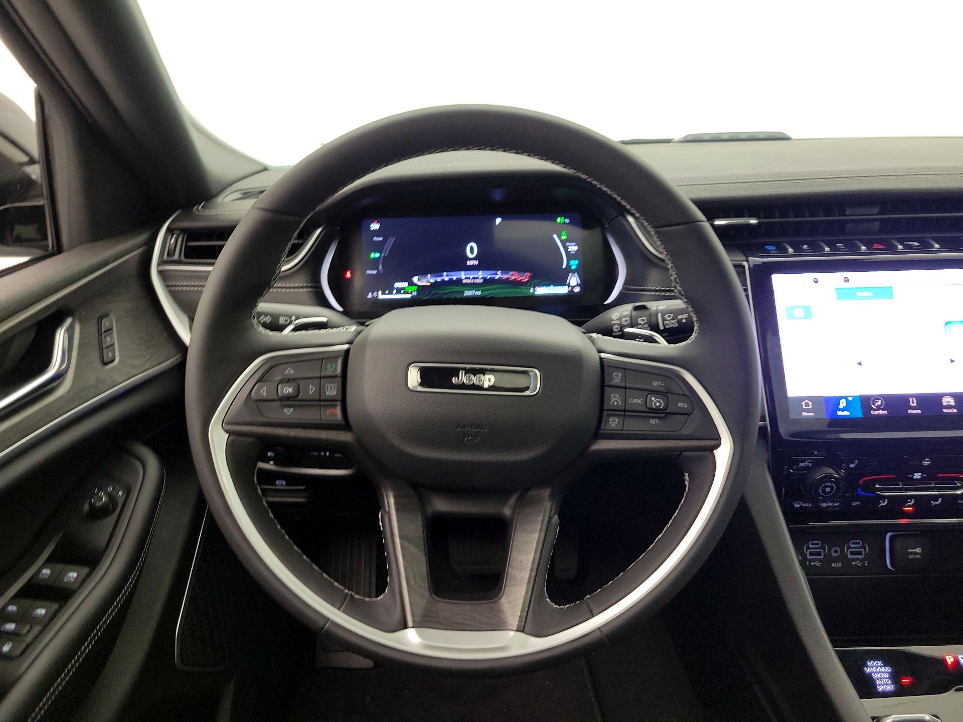 Thumbnail: 2025 Jeep Grand Cherokee - 10
