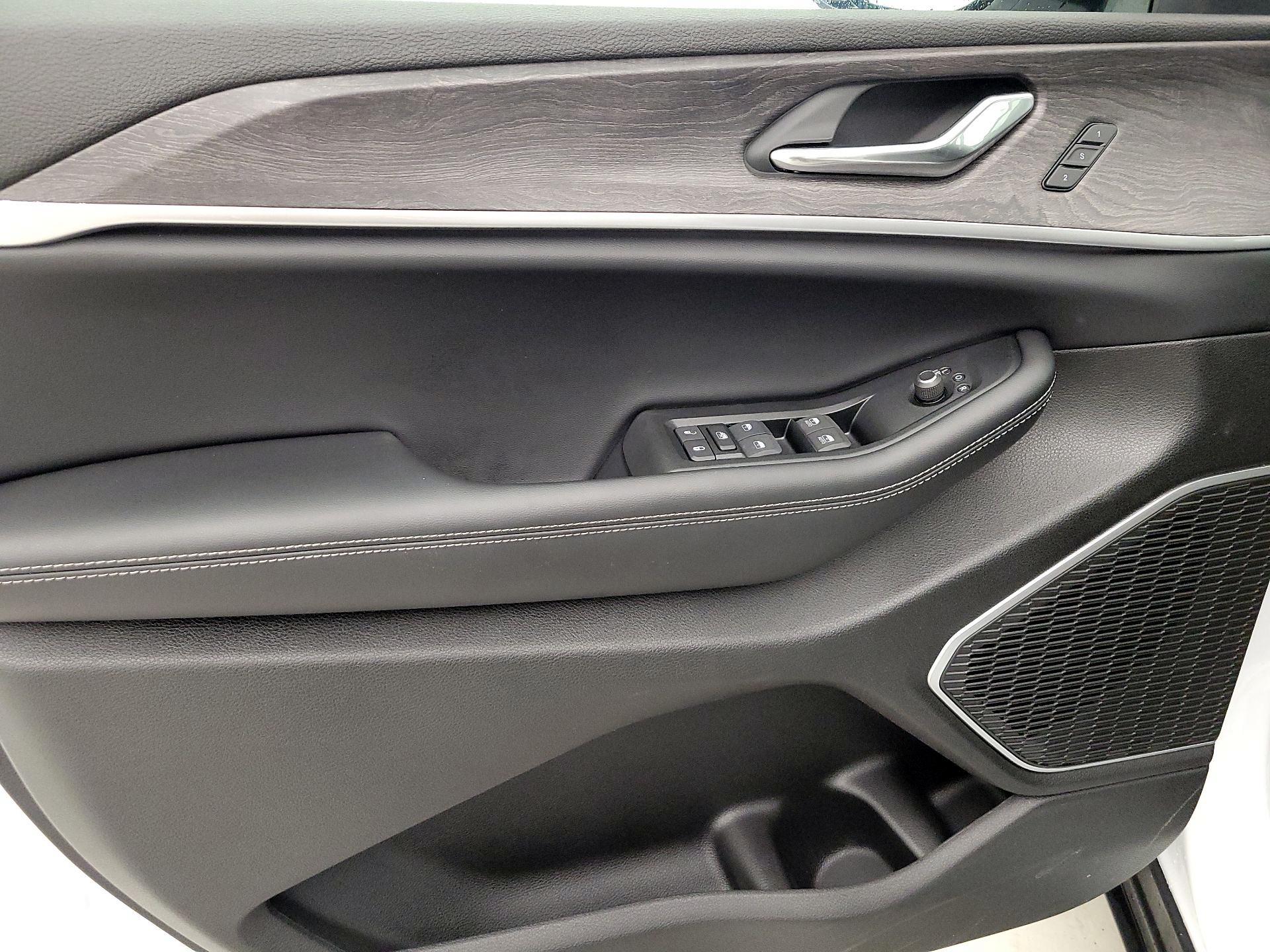 Thumbnail: 2025 Jeep Grand Cherokee - 12