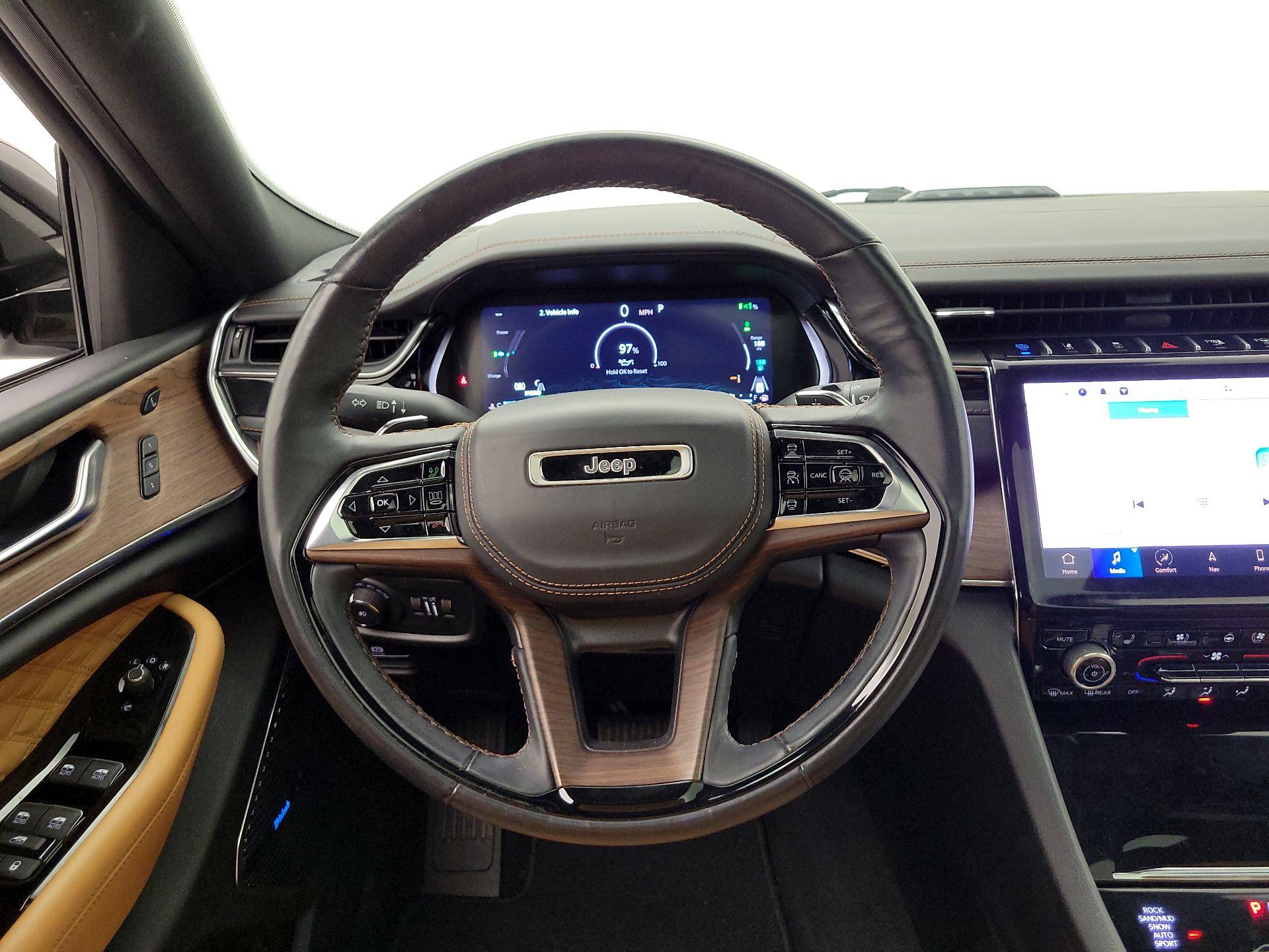 Thumbnail: 2022 Jeep Grand Cherokee - 10