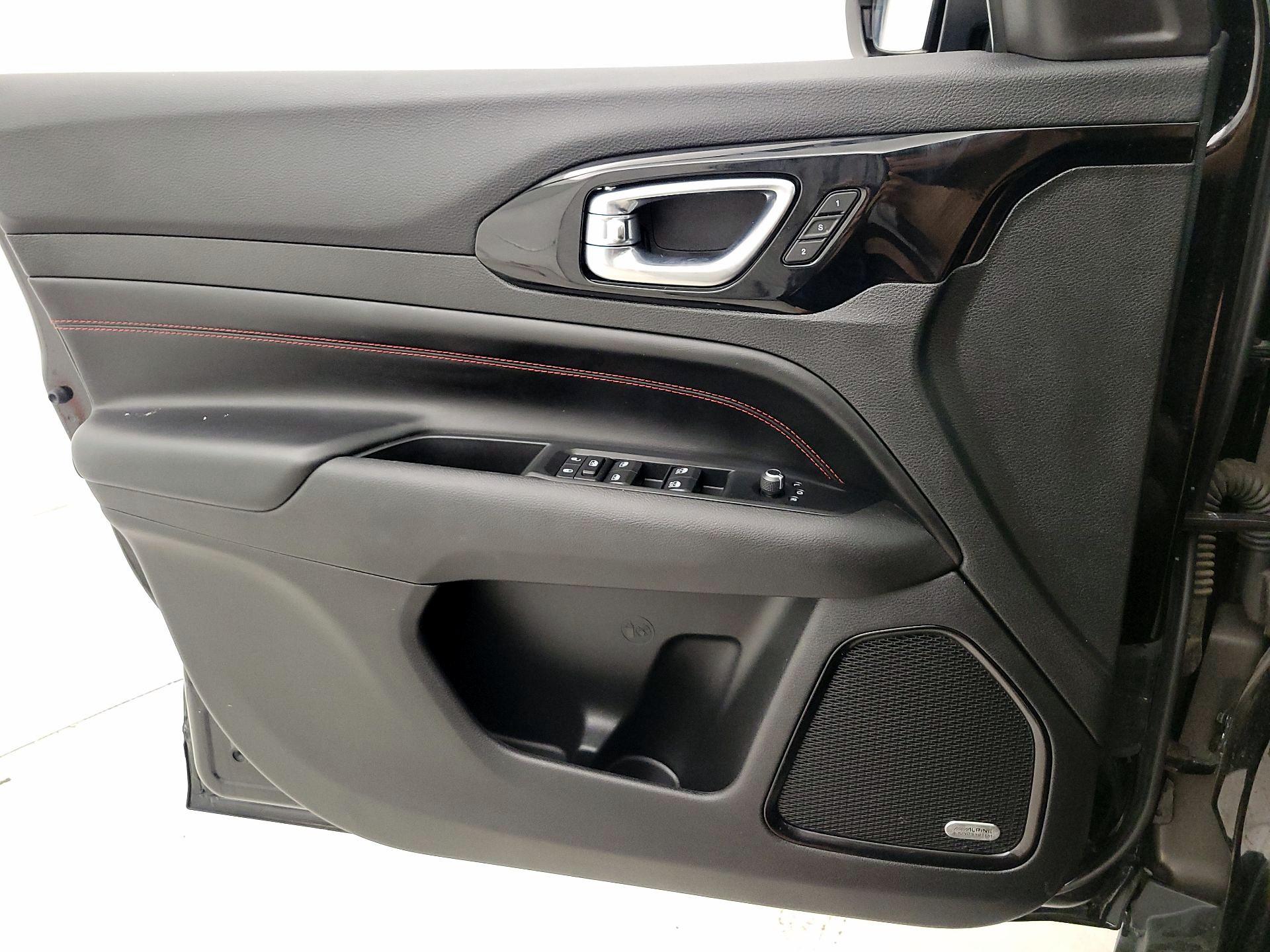 Thumbnail: 2022 Jeep Compass - 12