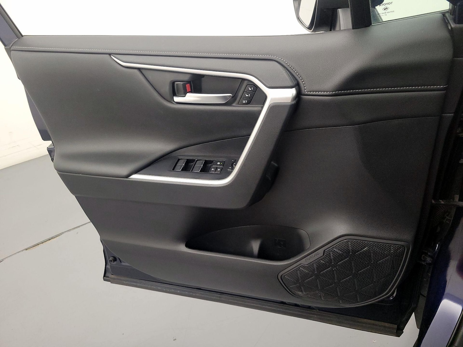 2022 Toyota RAV4 Limited - Photo 13