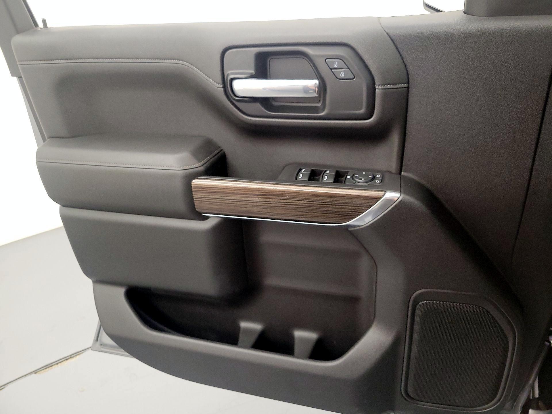 Thumbnail: 2021 Chevrolet Silverado 1500 - 12