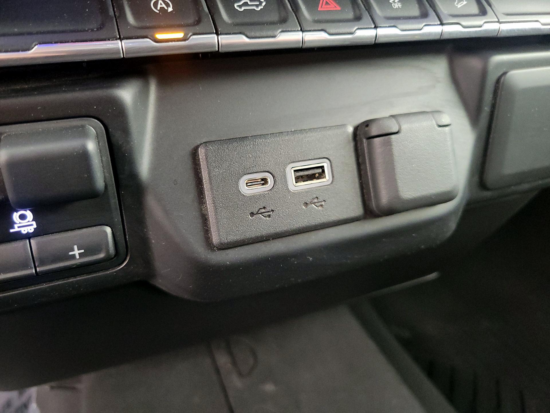 Thumbnail: 2021 Chevrolet Silverado 1500 - 18