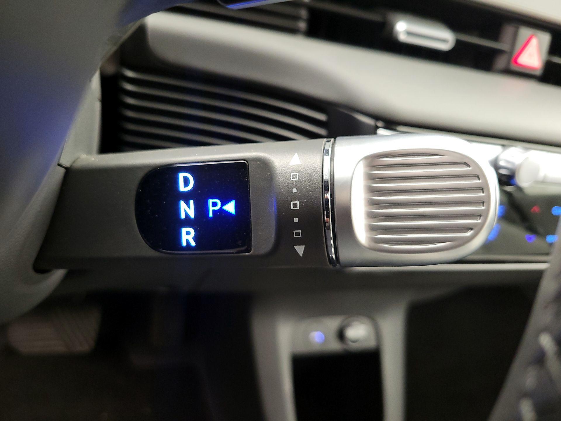 Thumbnail: 2023 Hyundai Ioniq 5 - 18