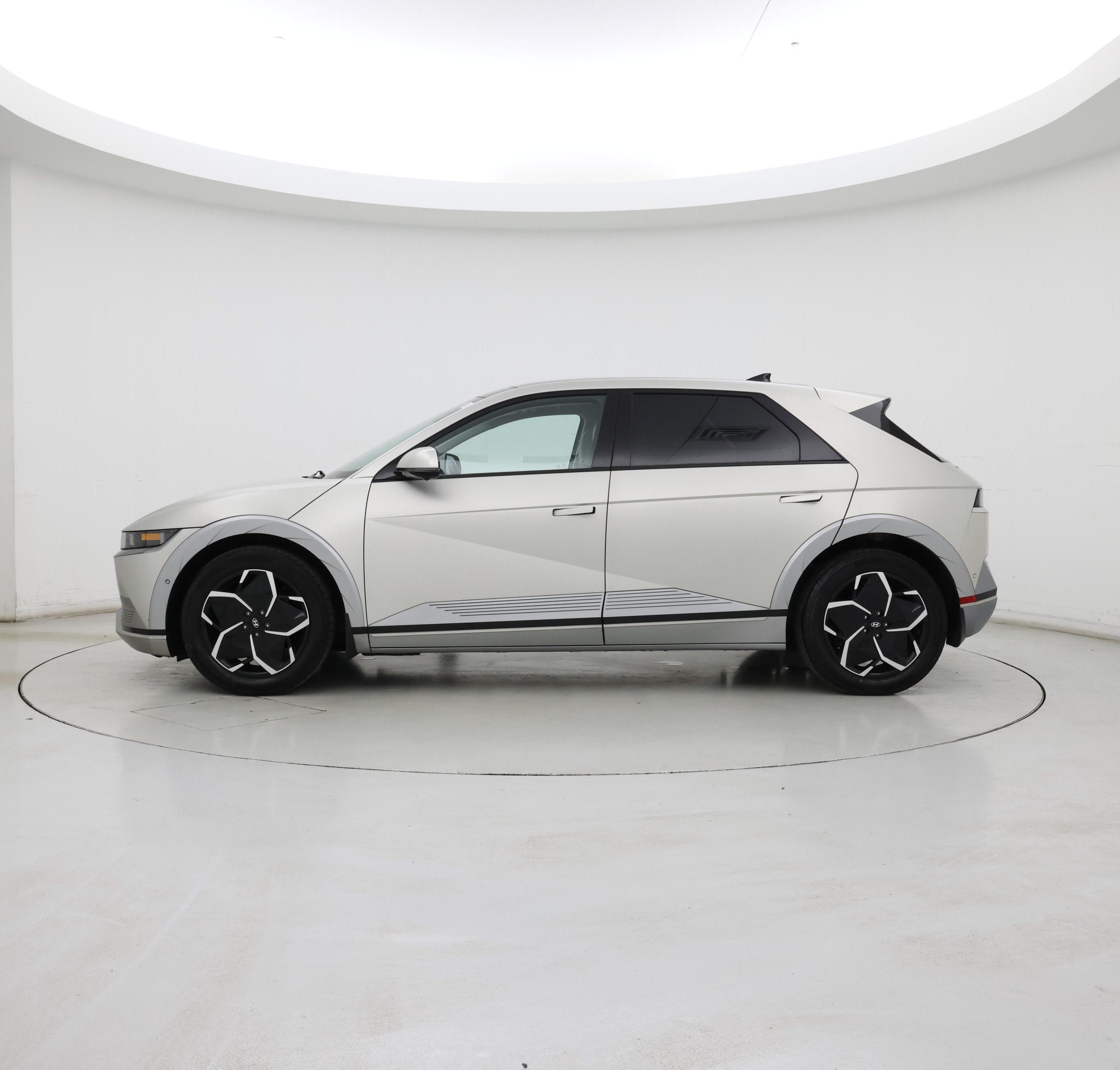 Thumbnail: 2023 Hyundai Ioniq 5 - 3