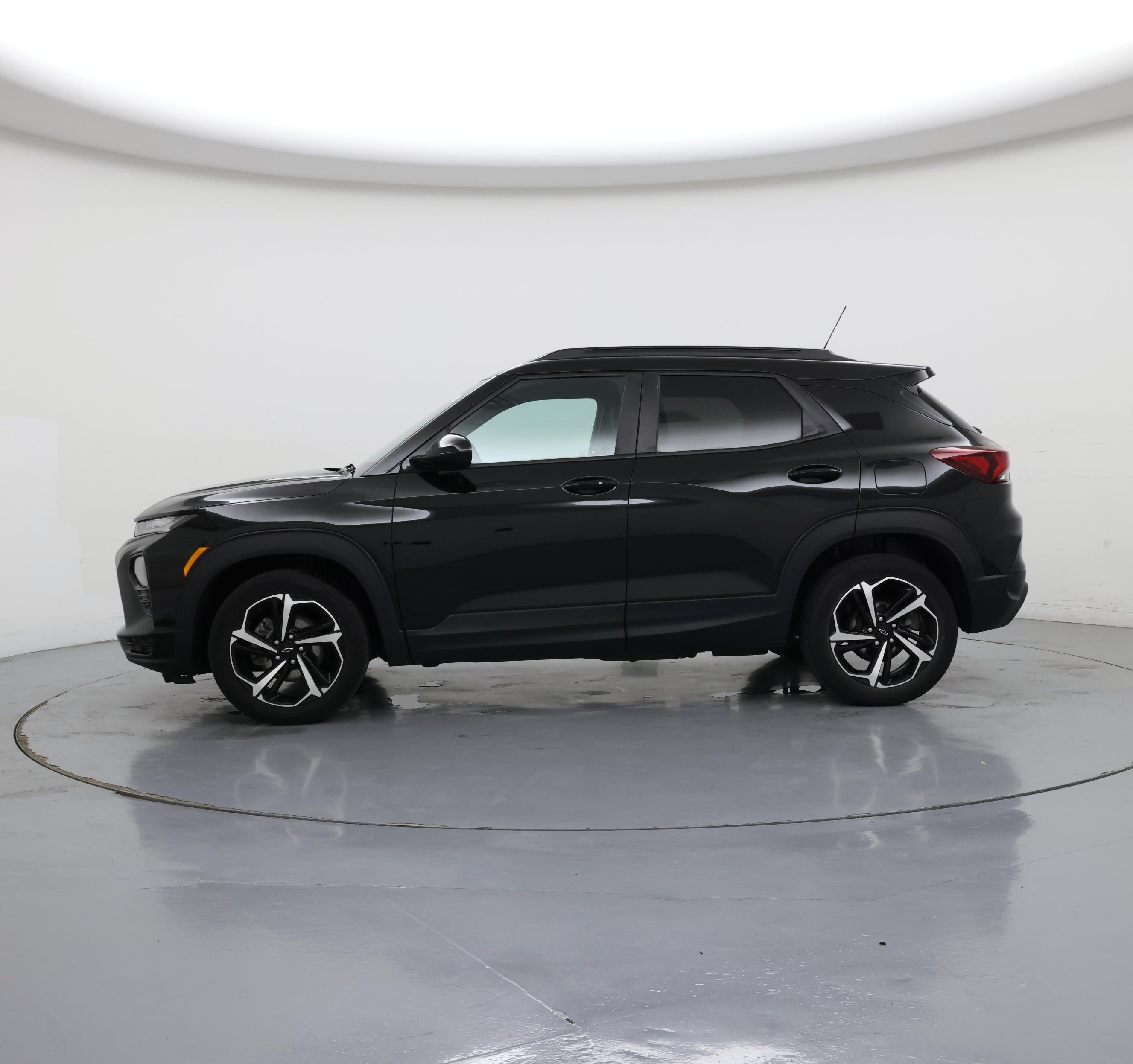 Thumbnail: 2022 Chevrolet TrailBlazer - 3