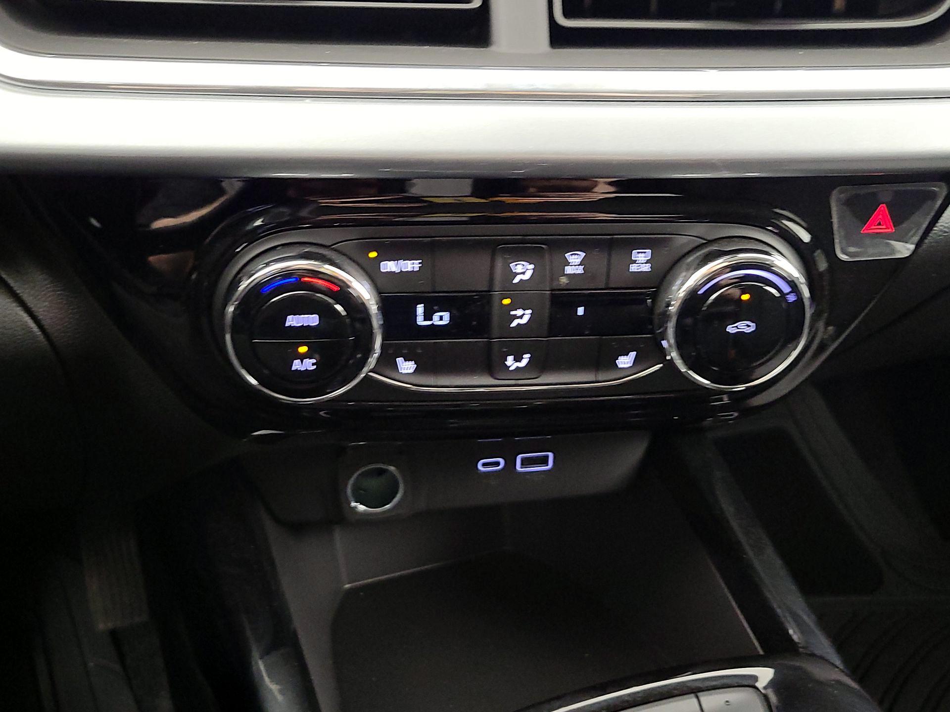 Thumbnail: 2024 Chevrolet Trax - 16