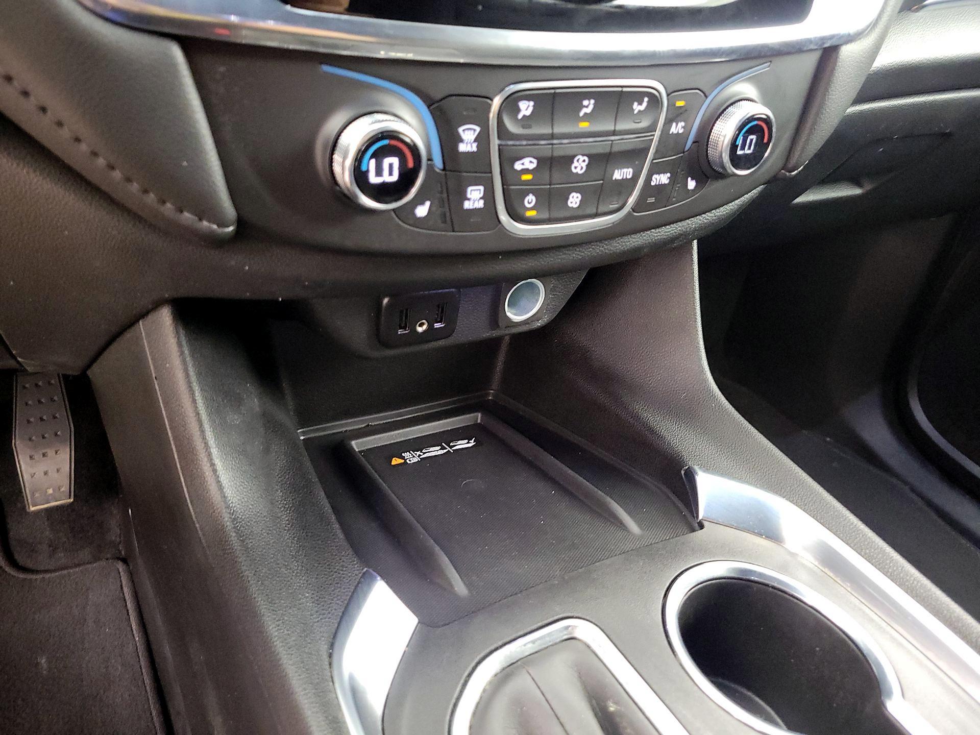 Thumbnail: 2023 Chevrolet Traverse - 19