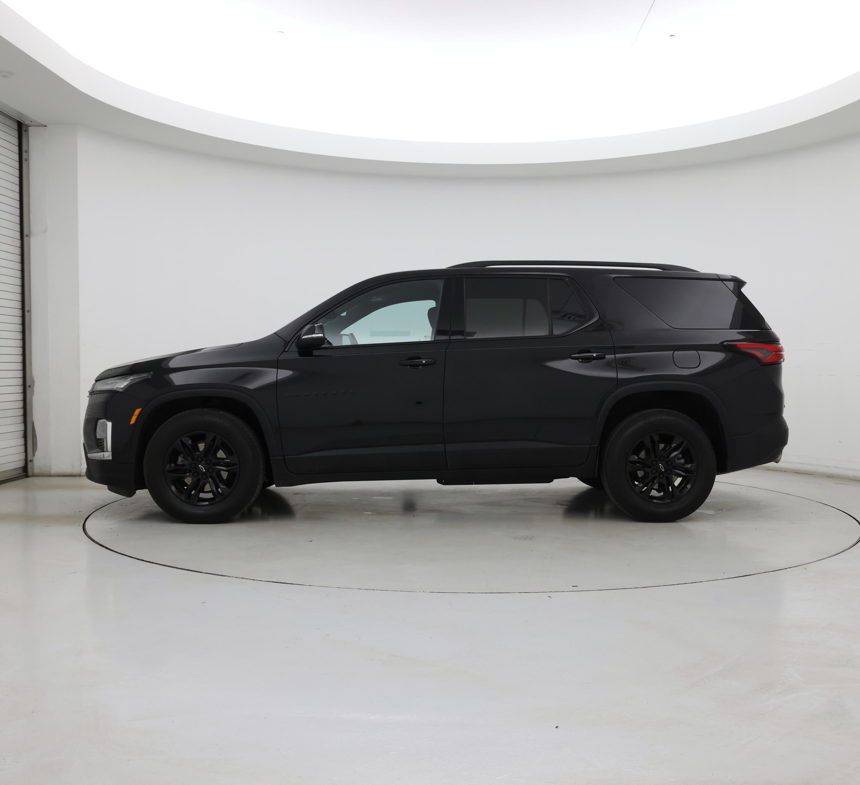 Thumbnail: 2023 Chevrolet Traverse - 3