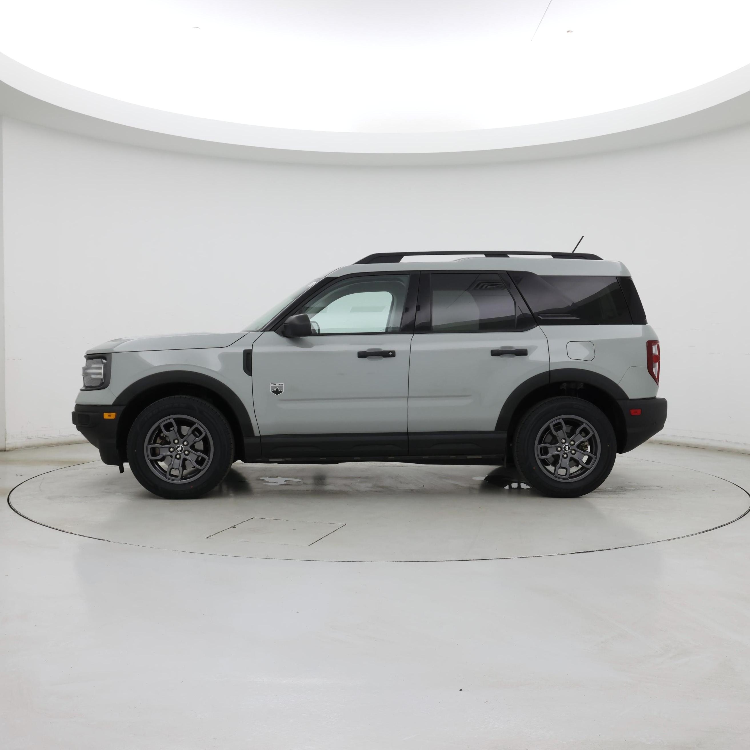 Thumbnail: 2022 Ford Bronco Sport - 3