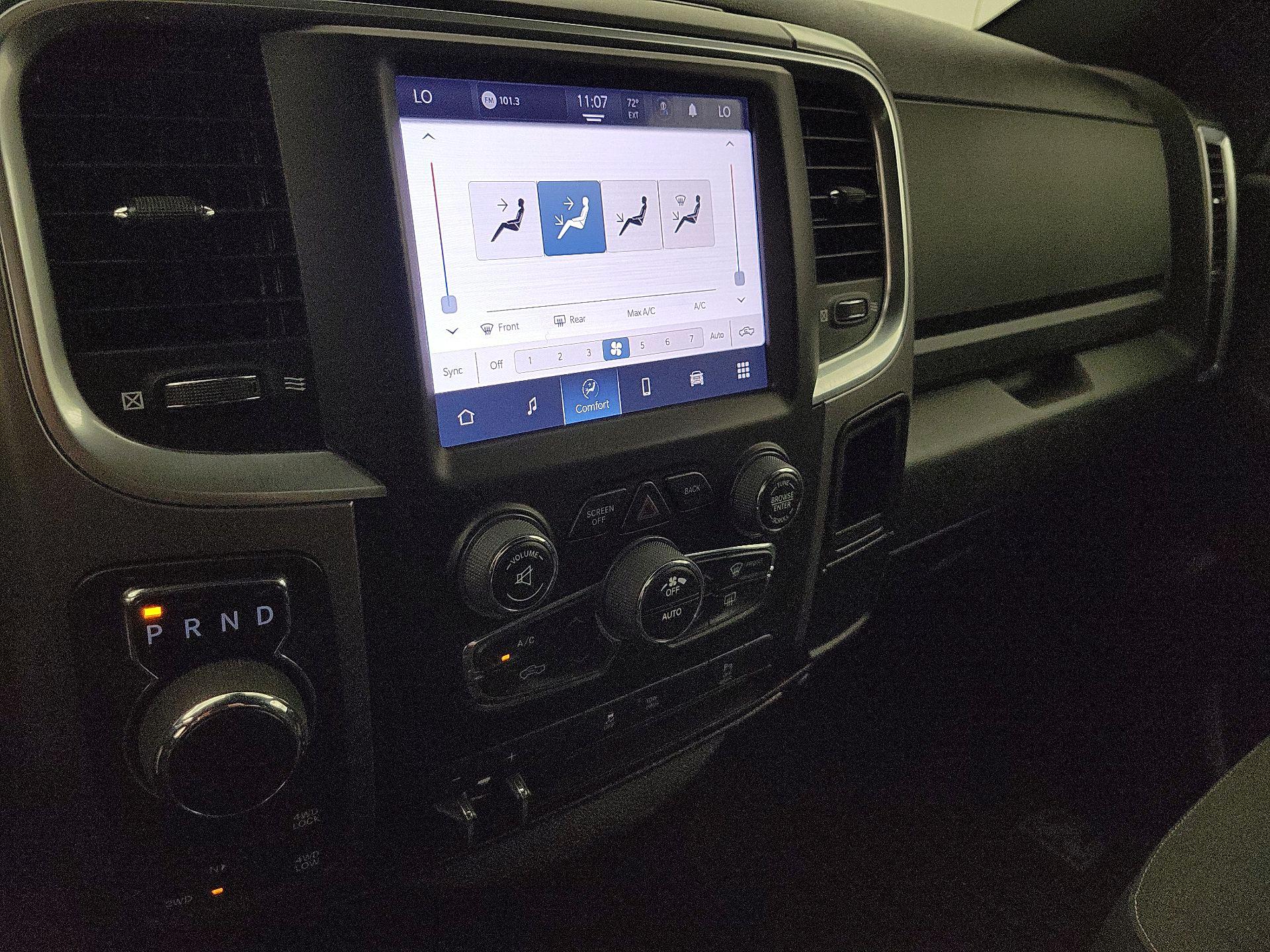 Thumbnail: 2022 RAM 1500 Classic - 16