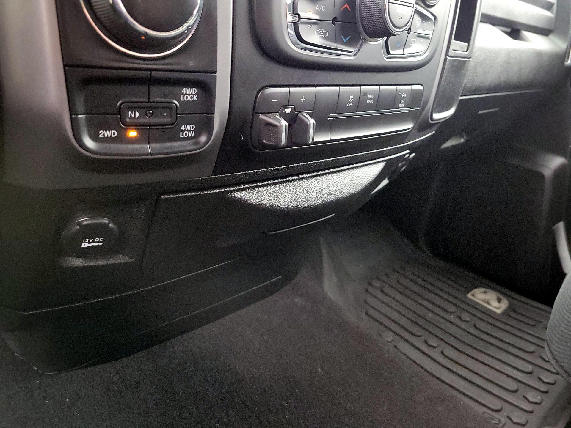 Thumbnail: 2022 RAM 1500 Classic - 18
