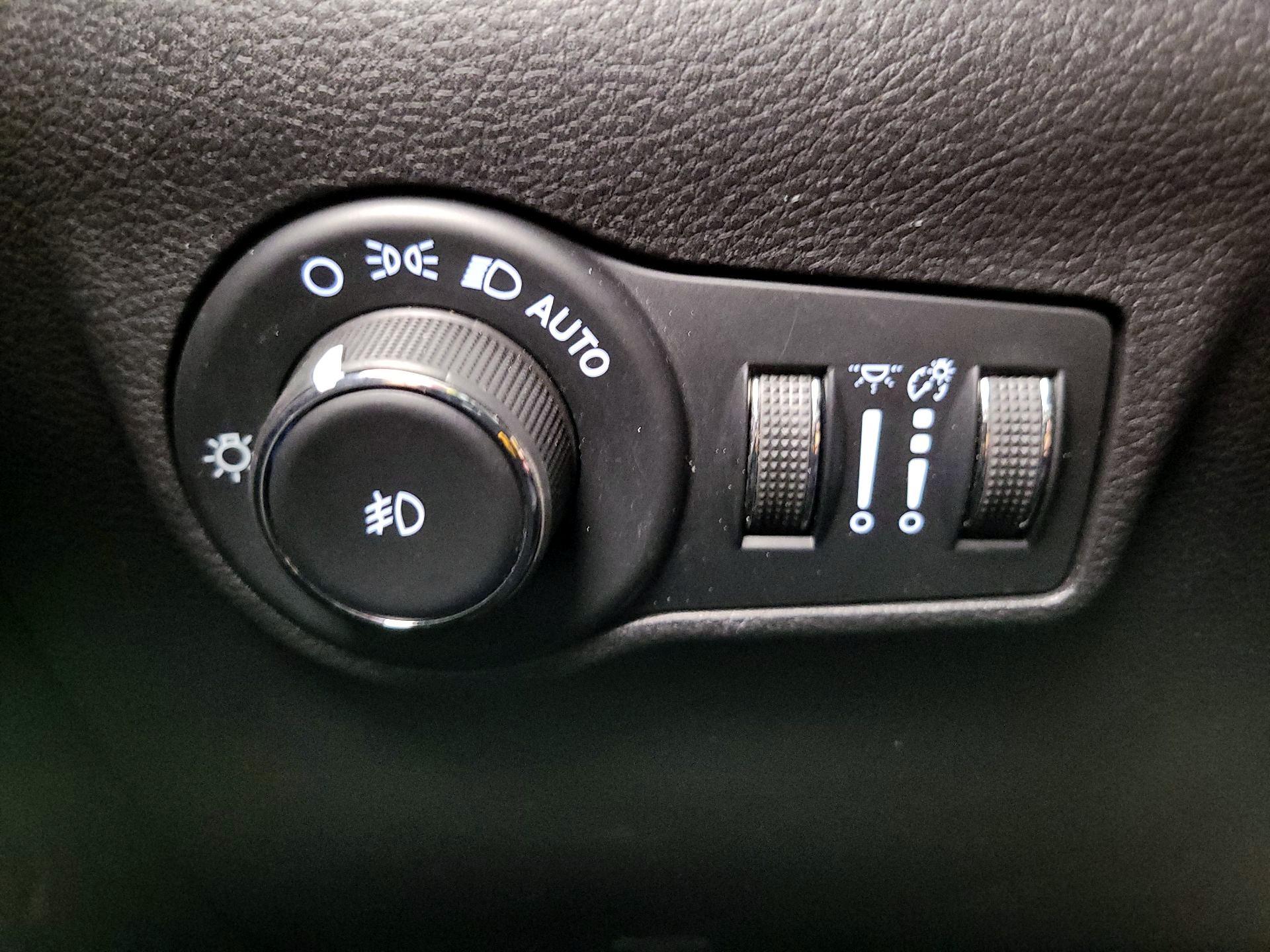 Thumbnail: 2023 Jeep Compass - 13