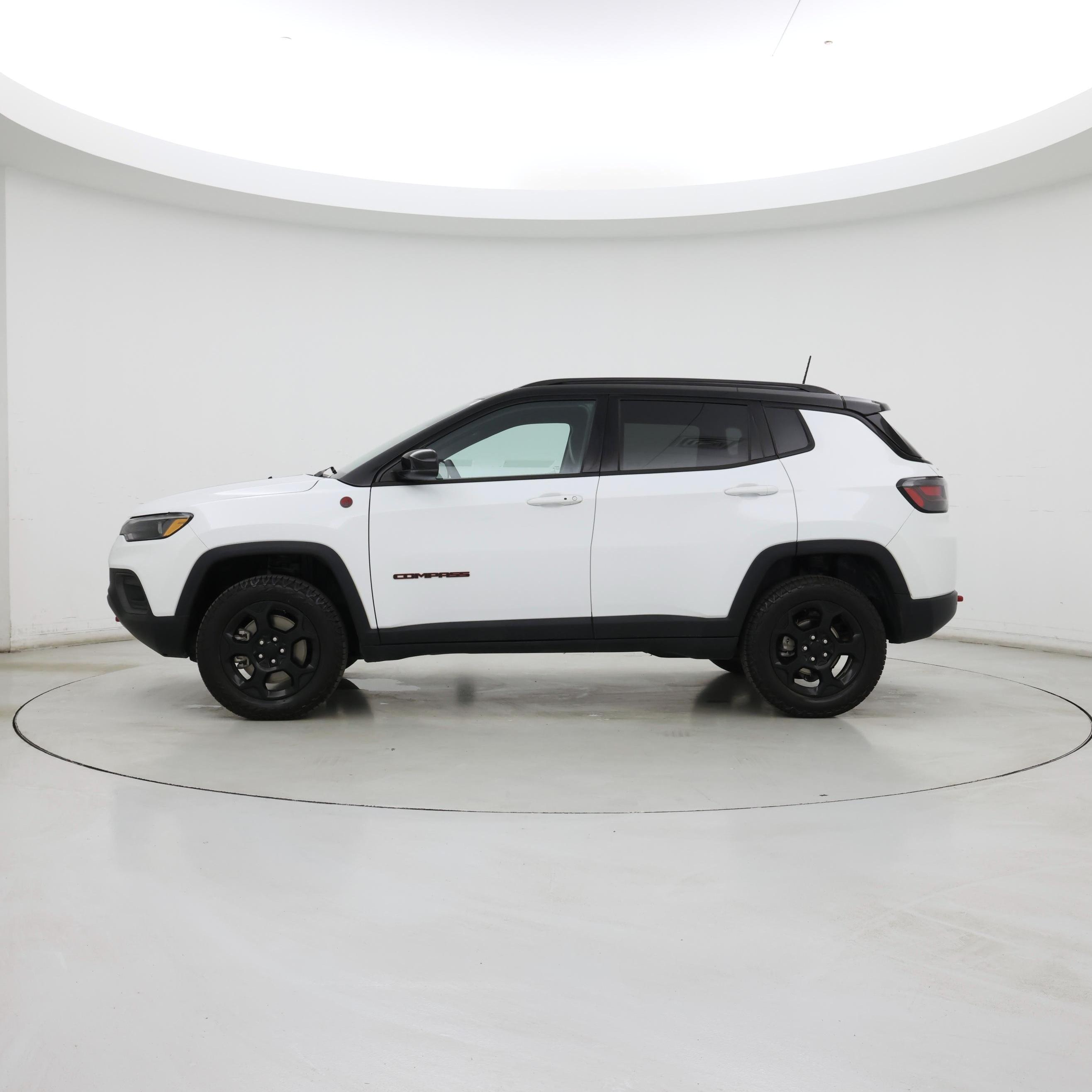 Thumbnail: 2023 Jeep Compass - 3
