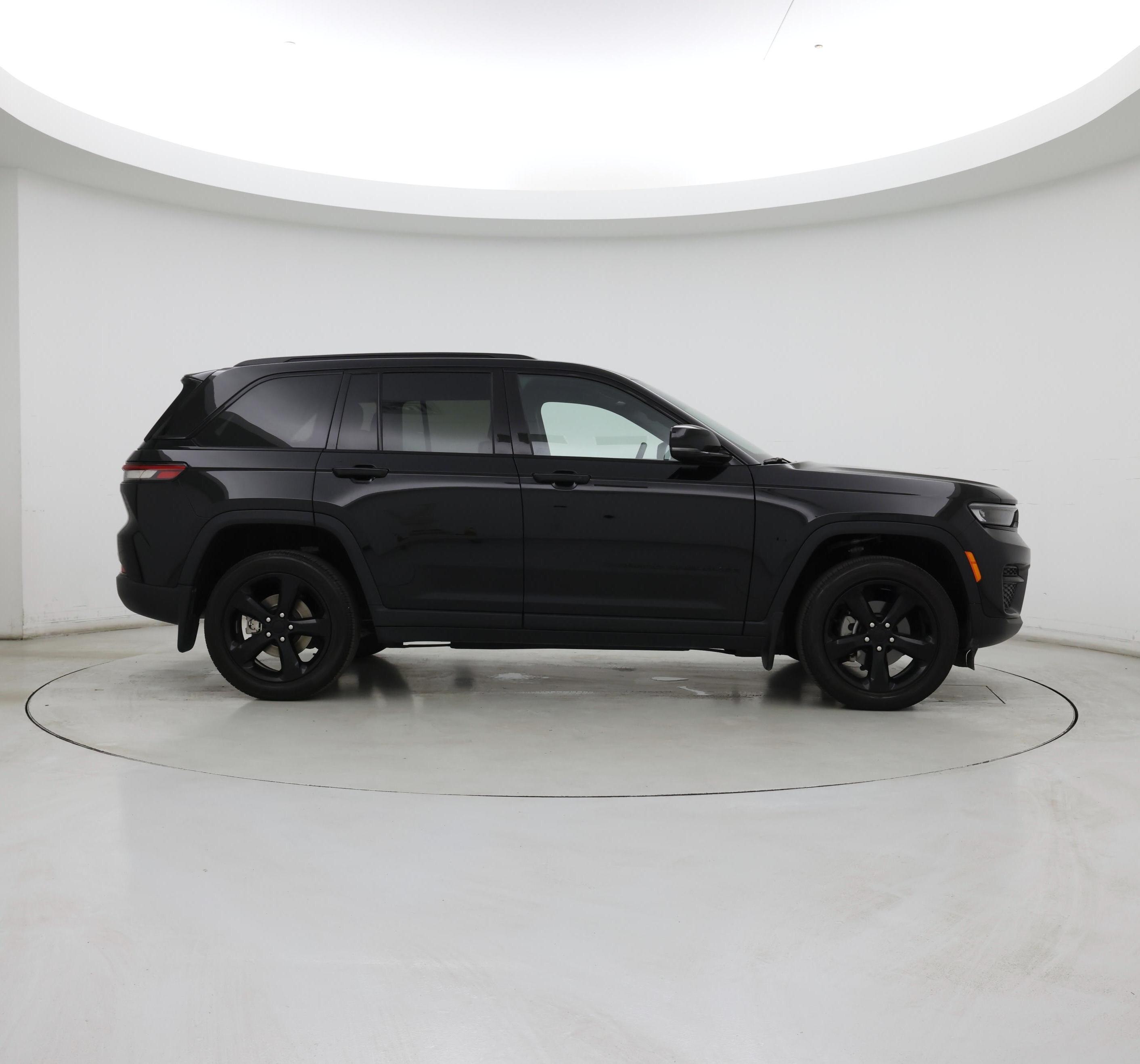 Thumbnail: 2023 Jeep Grand Cherokee - 7