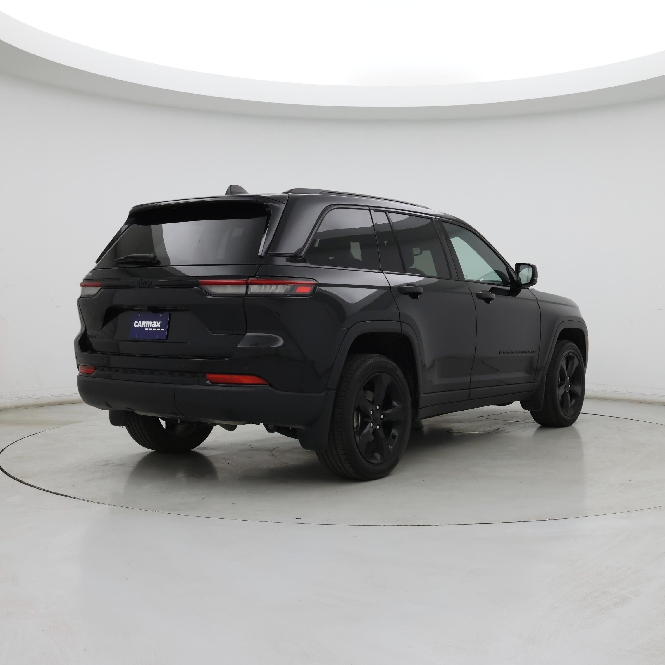 Thumbnail: 2023 Jeep Grand Cherokee - 8