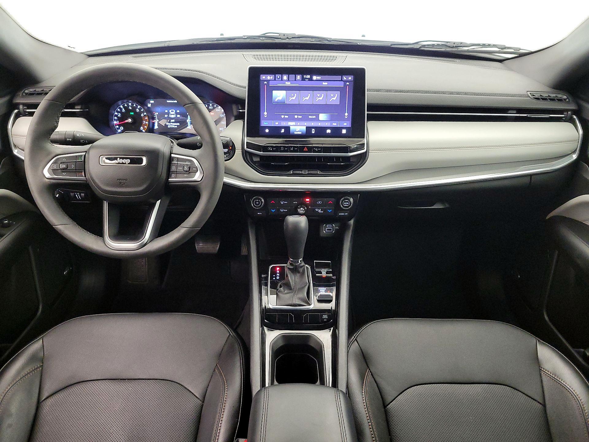 Thumbnail: 2023 Jeep Compass - 9