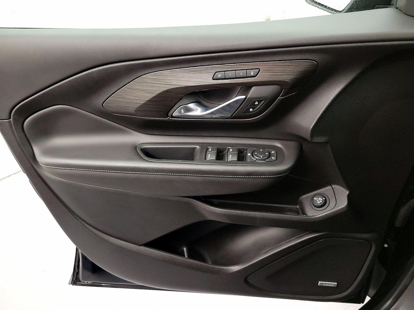 2023 GMC Terrain SLT - Photo 13