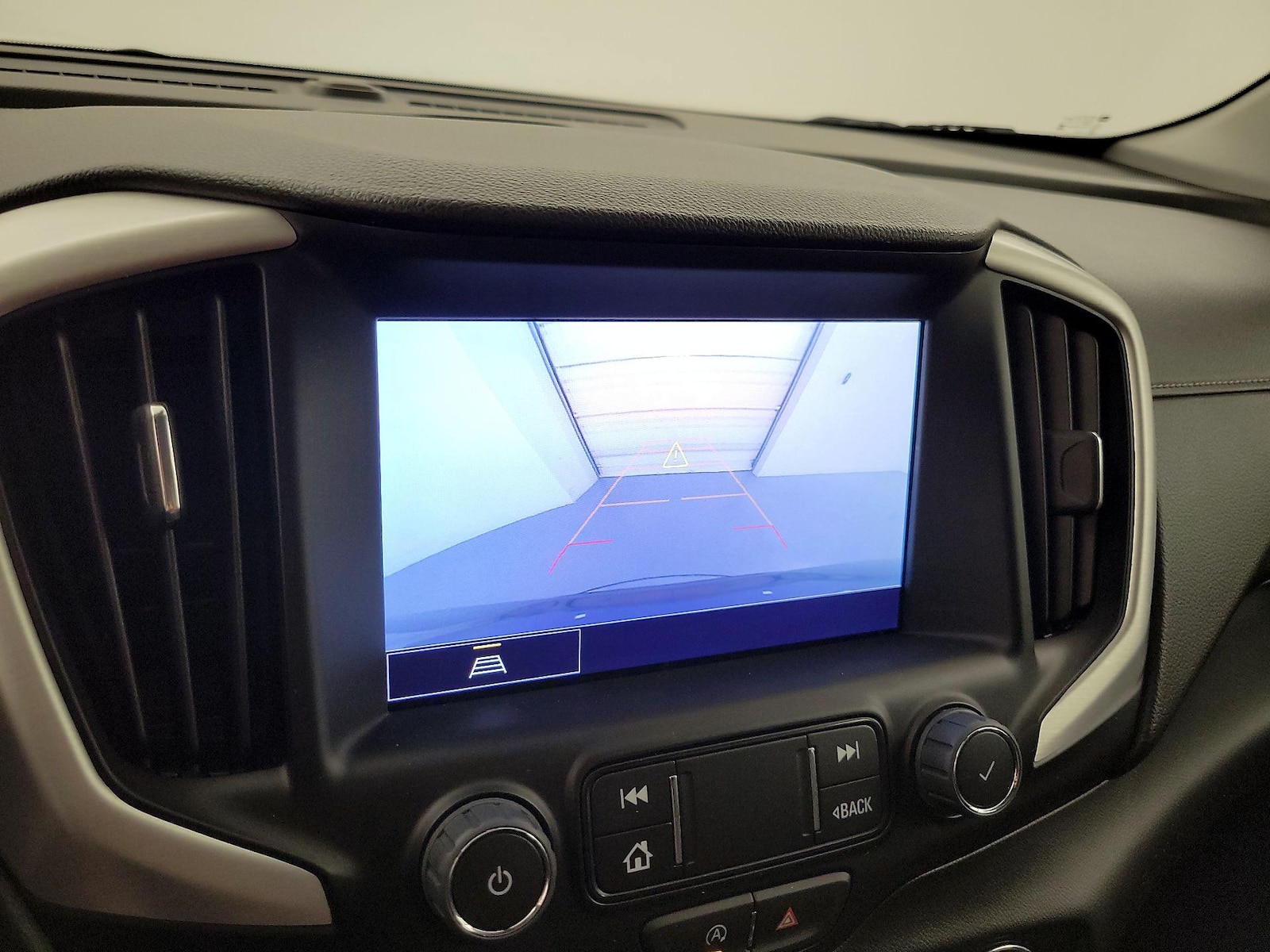 2023 GMC Terrain SLT - Photo 16