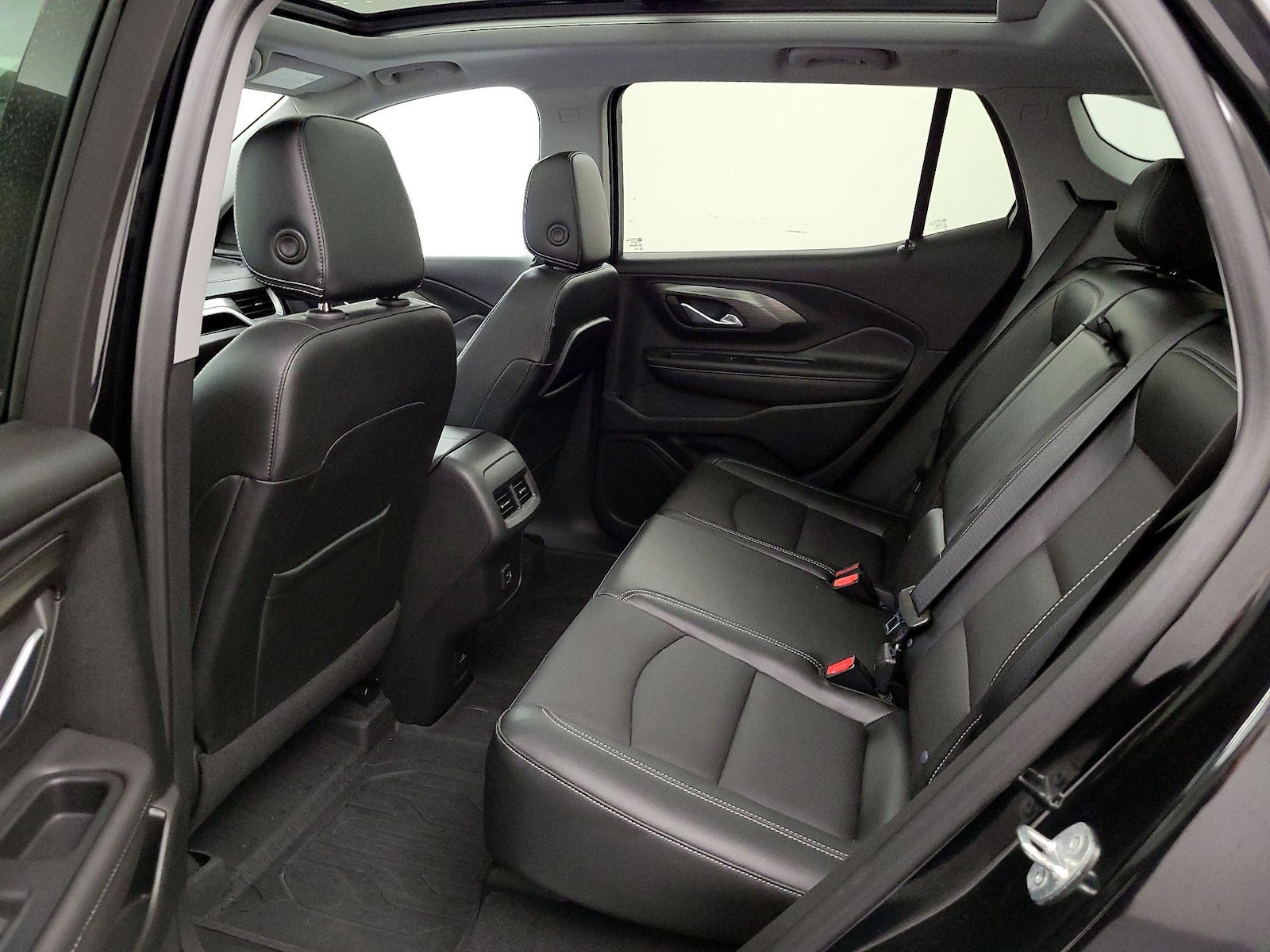 2023 GMC Terrain SLT - Photo 22