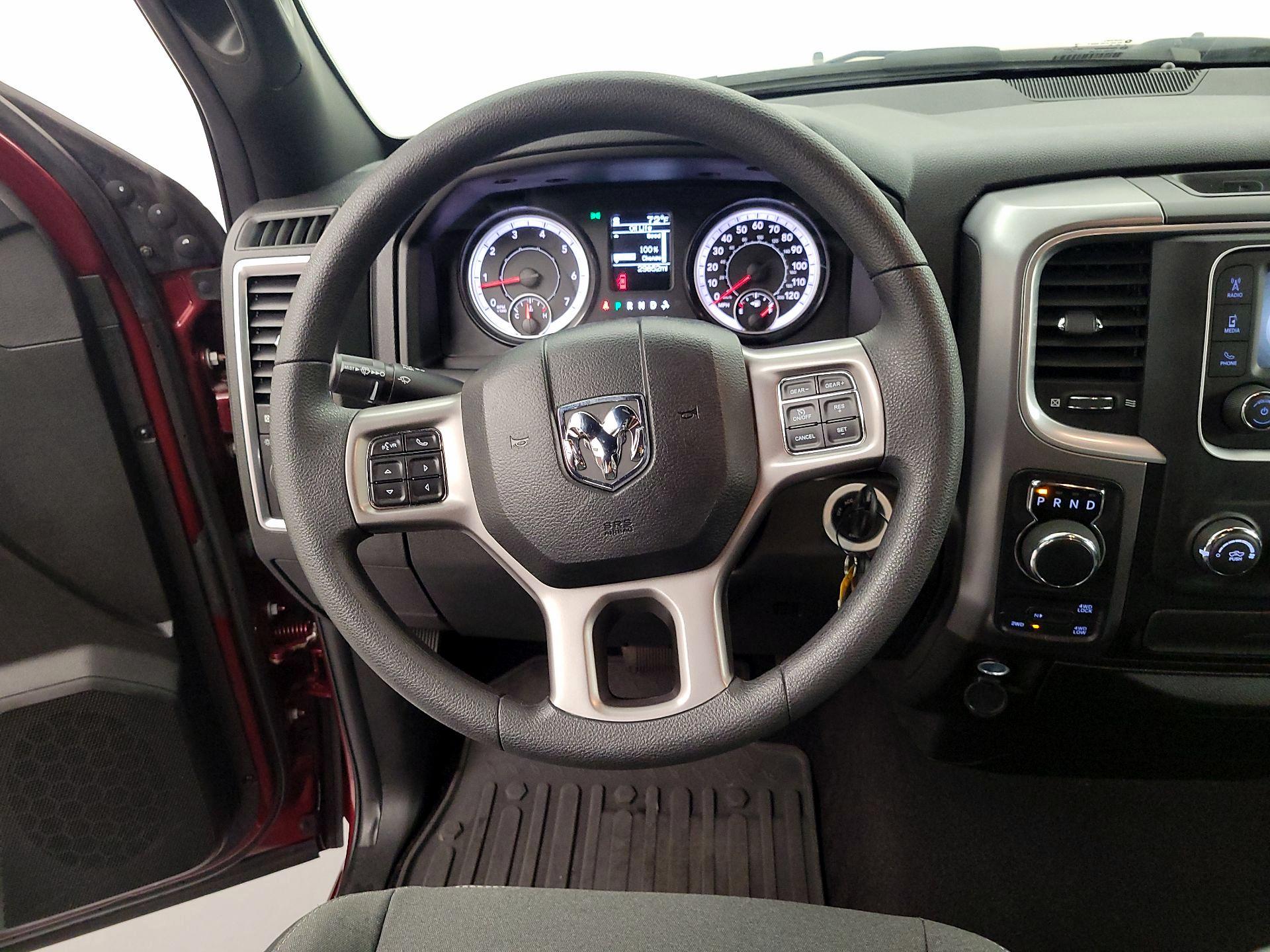 Thumbnail: 2022 RAM 1500 Classic - 10