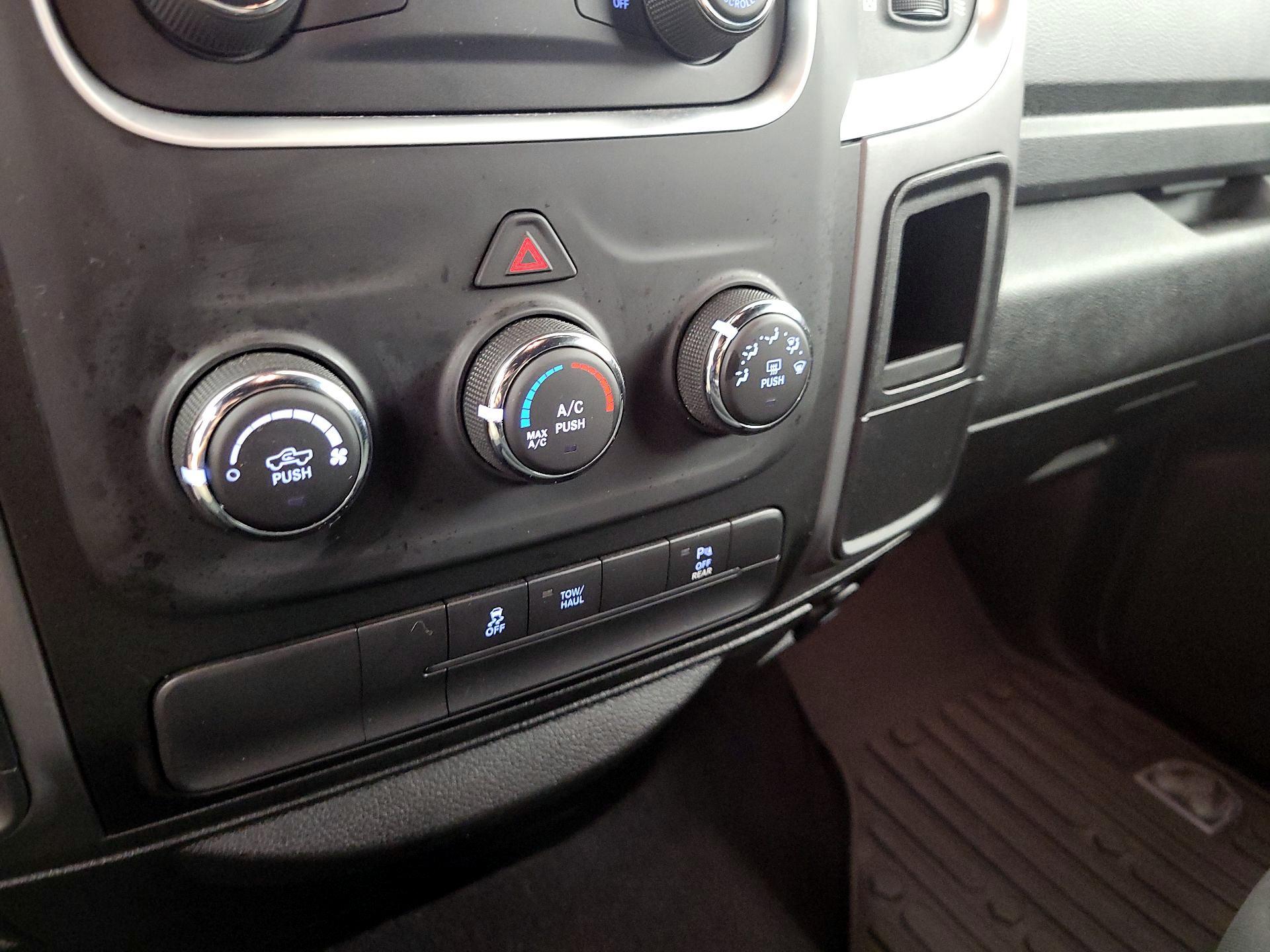 Thumbnail: 2022 RAM 1500 Classic - 17