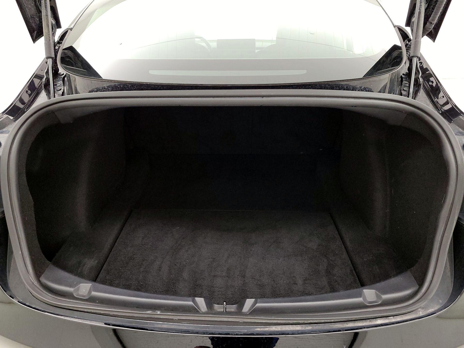 Thumbnail: 2019 Tesla Model 3 - 20