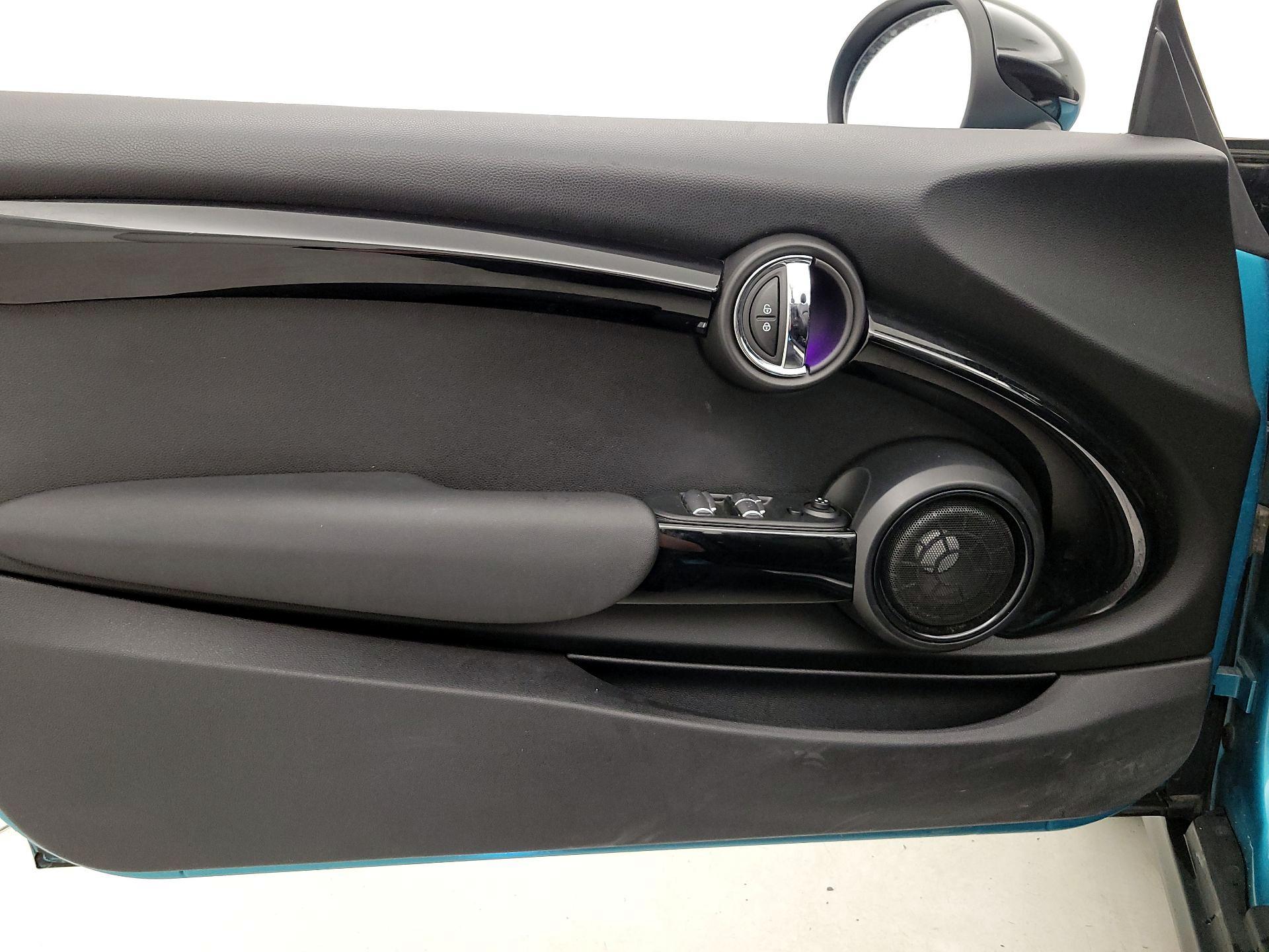 Thumbnail: 2019 MINI Cooper - 12