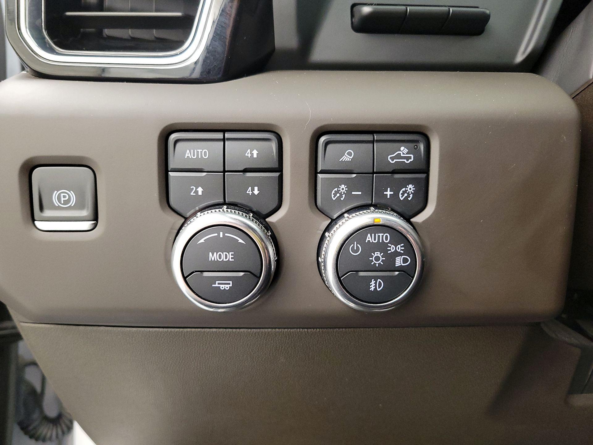 Thumbnail: 2024 GMC Sierra 3500 - 13