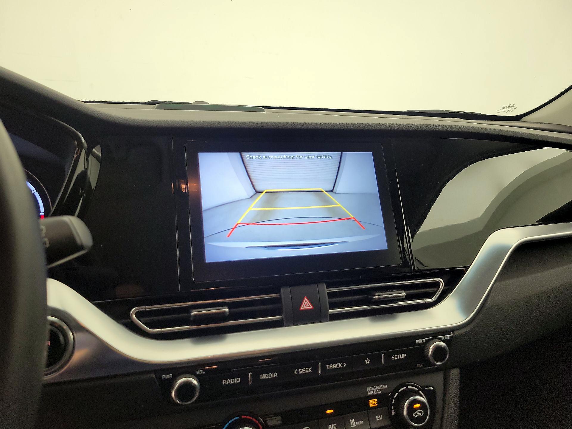Thumbnail: 2020 Kia Niro - 14