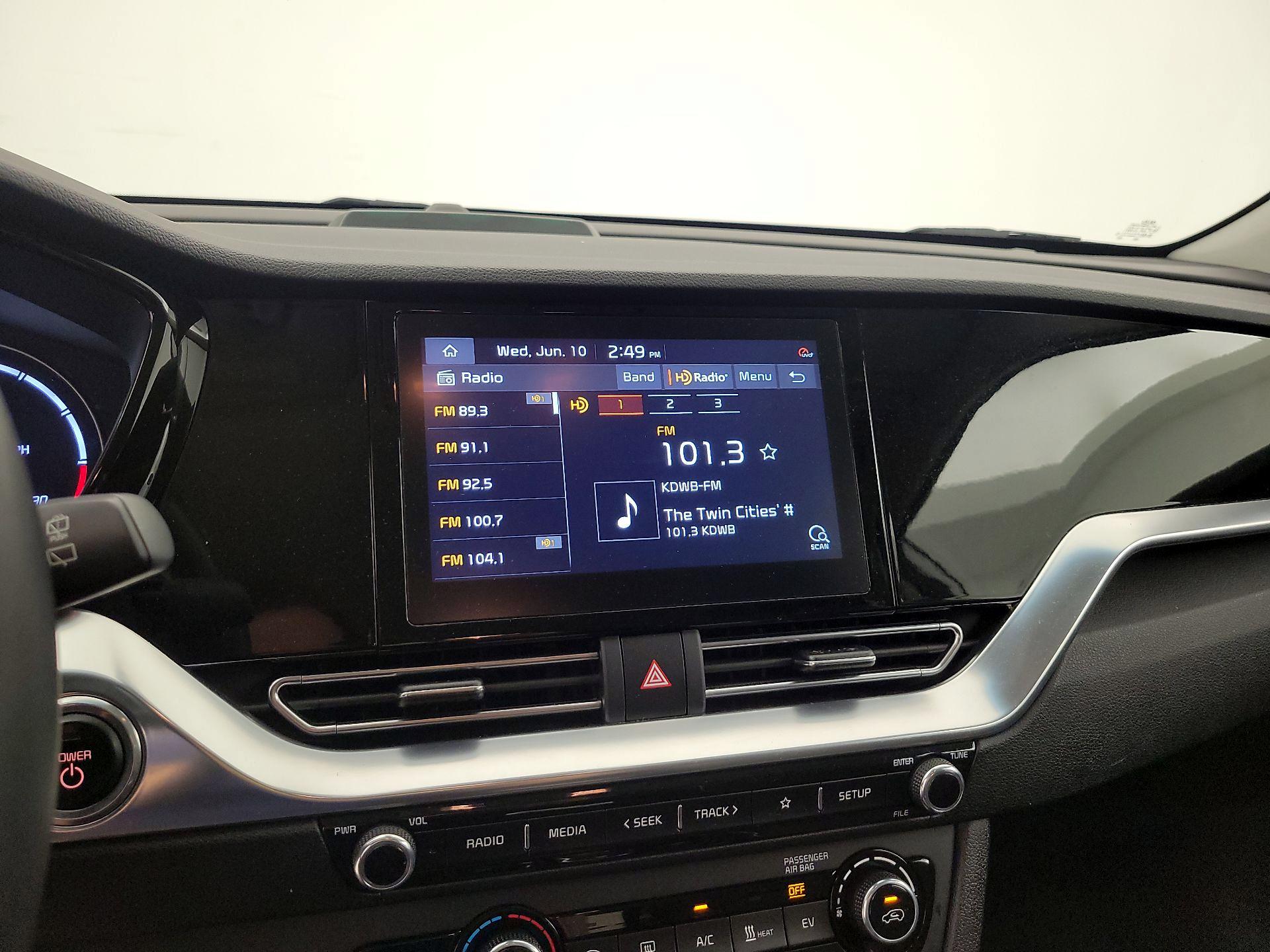 Thumbnail: 2020 Kia Niro - 15