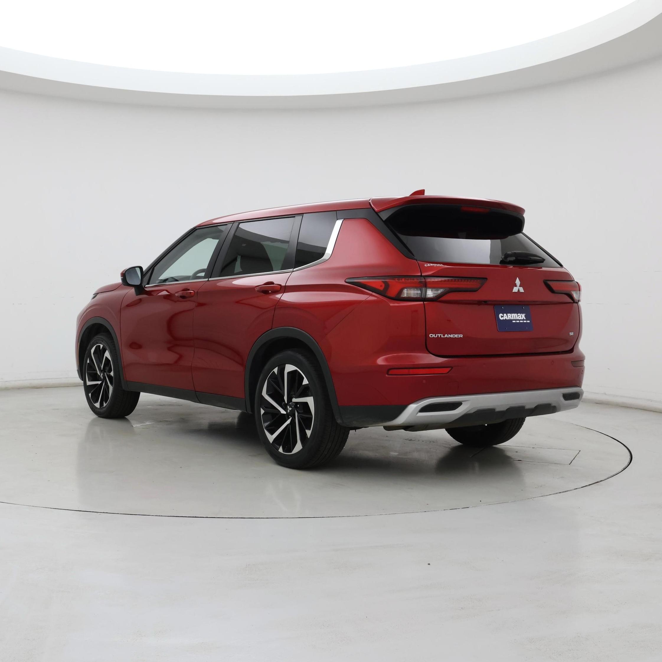 Thumbnail: 2022 Mitsubishi Outlander - 2