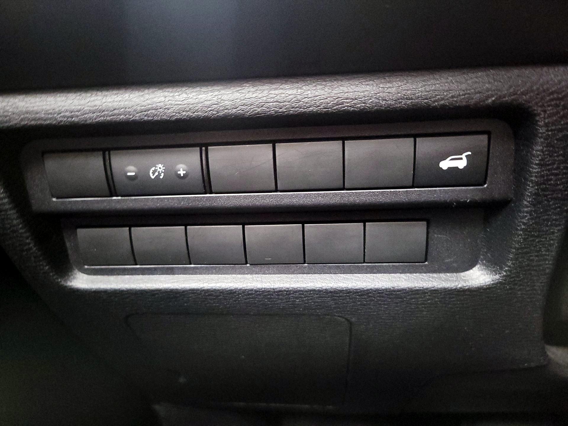 Thumbnail: 2024 Mitsubishi Outlander - 13