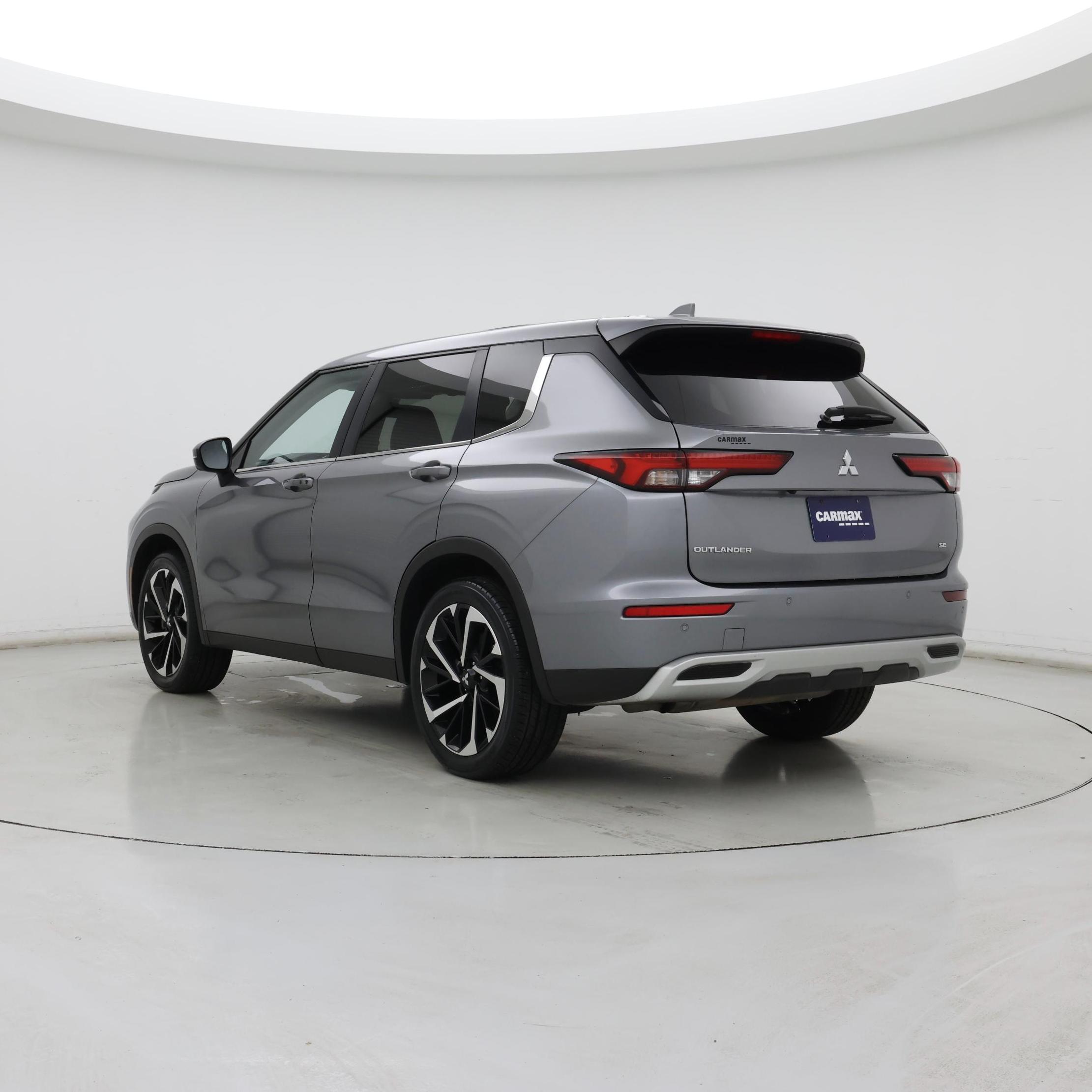 Thumbnail: 2024 Mitsubishi Outlander - 2