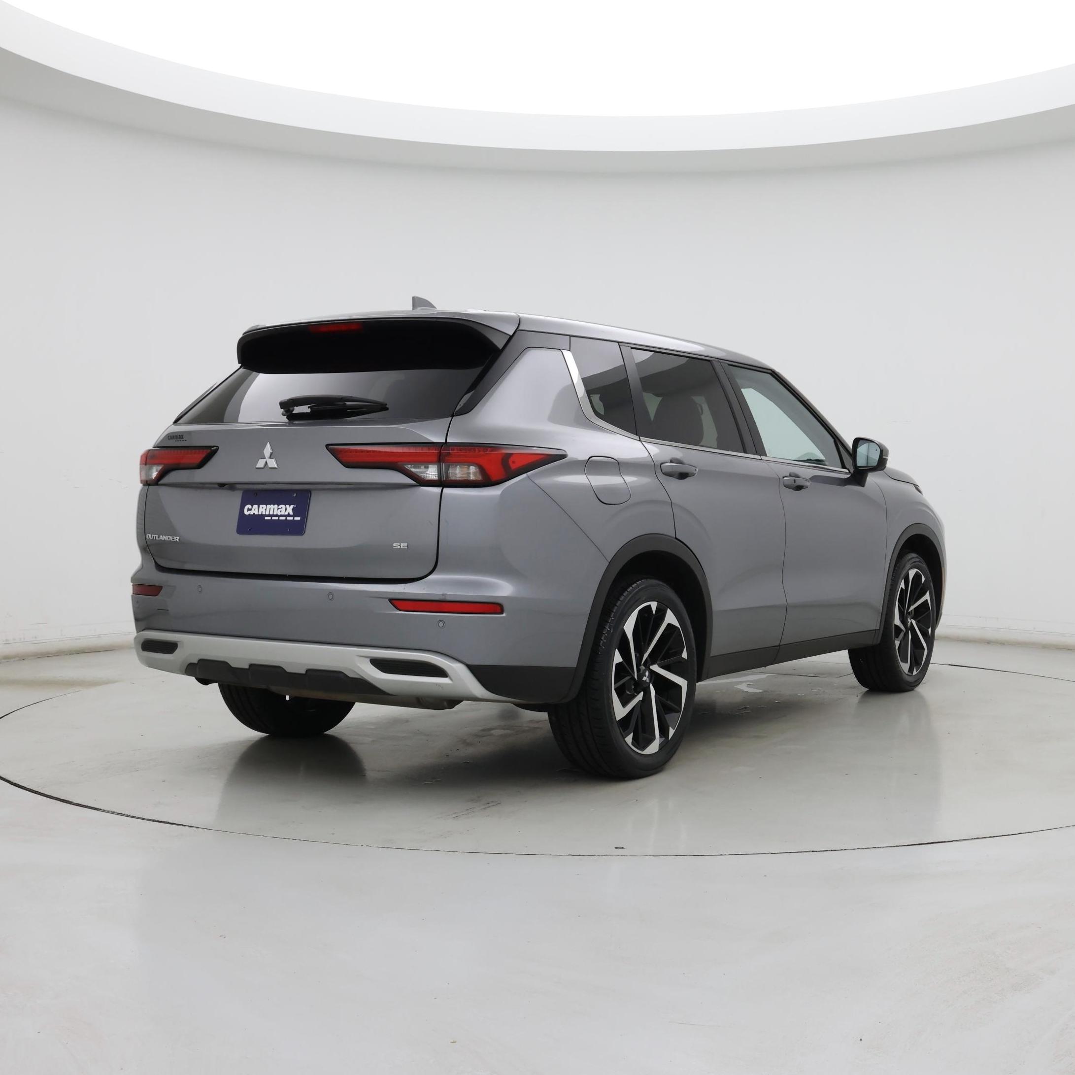 Thumbnail: 2024 Mitsubishi Outlander - 8