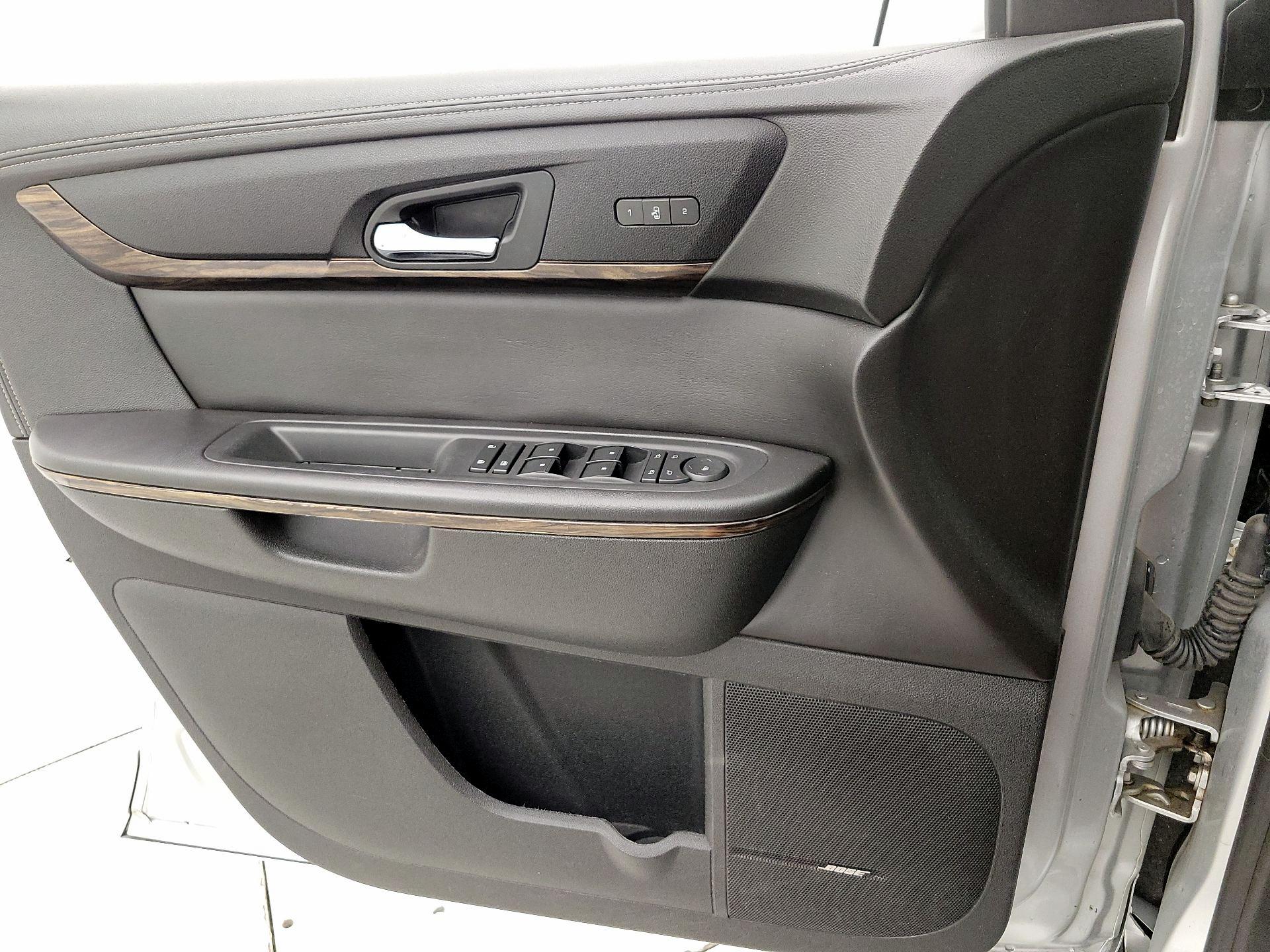 Thumbnail: 2015 GMC Acadia - 12