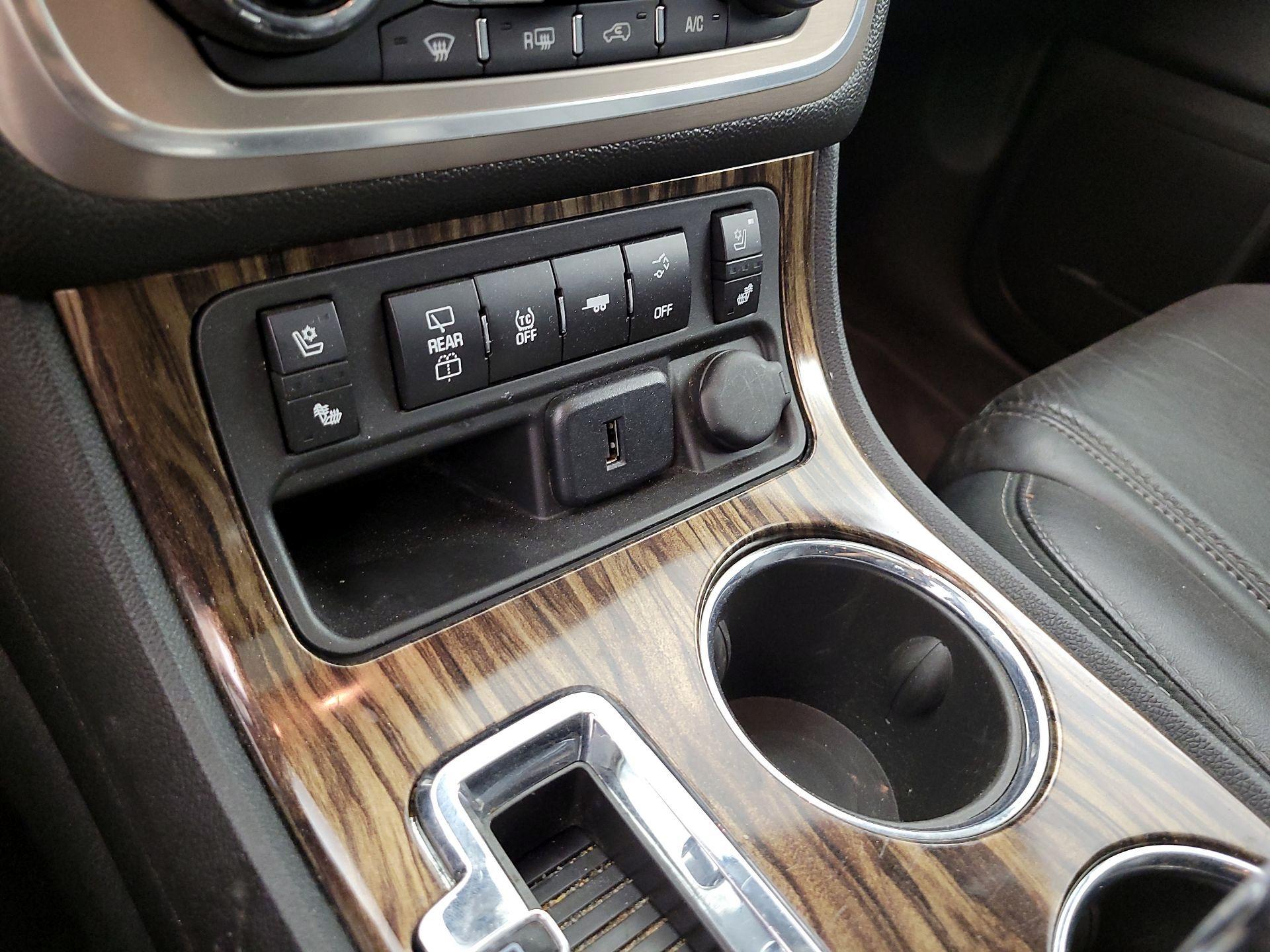Thumbnail: 2015 GMC Acadia - 19