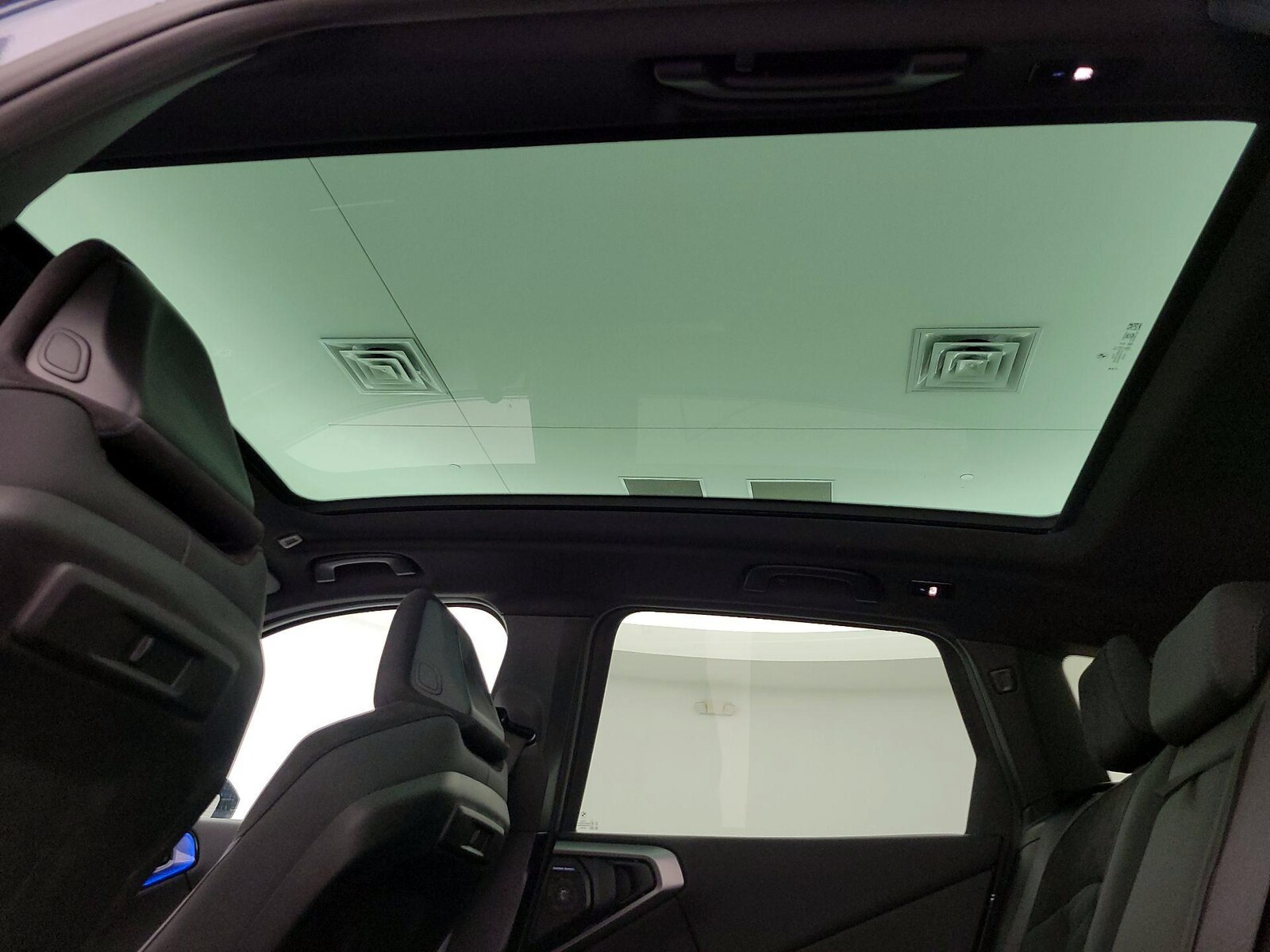 2025 BMW X3 M50 - Photo 23