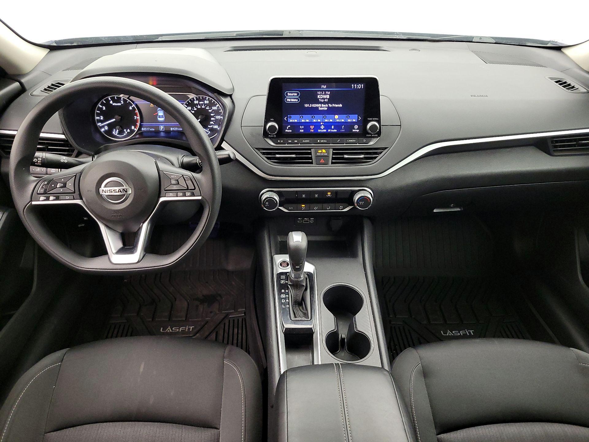 Thumbnail: 2020 Nissan Altima - 9