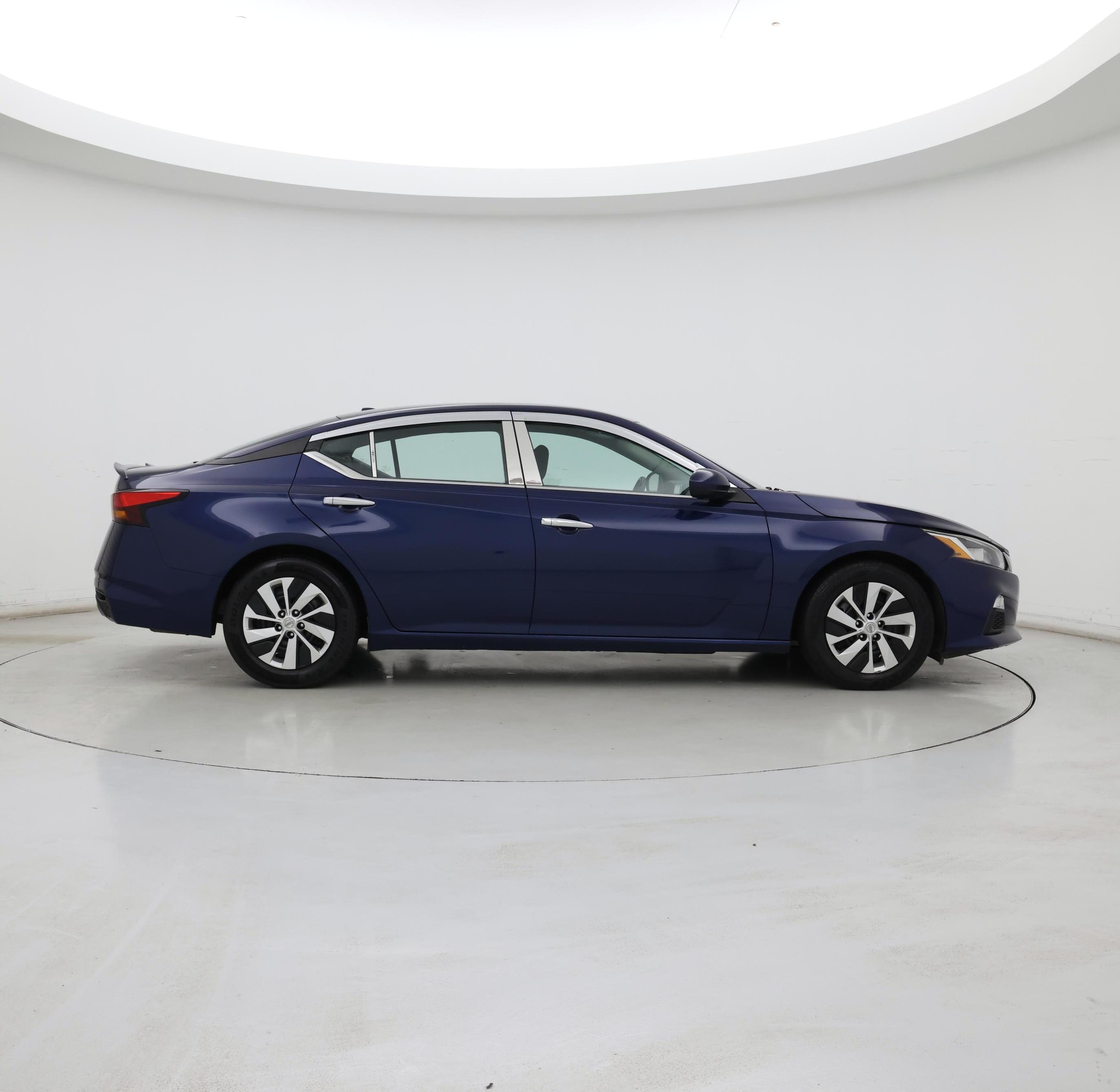 Thumbnail: 2020 Nissan Altima - 7