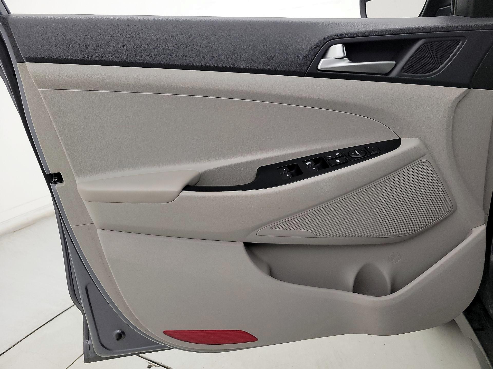 Thumbnail: 2019 Hyundai Tucson - 12