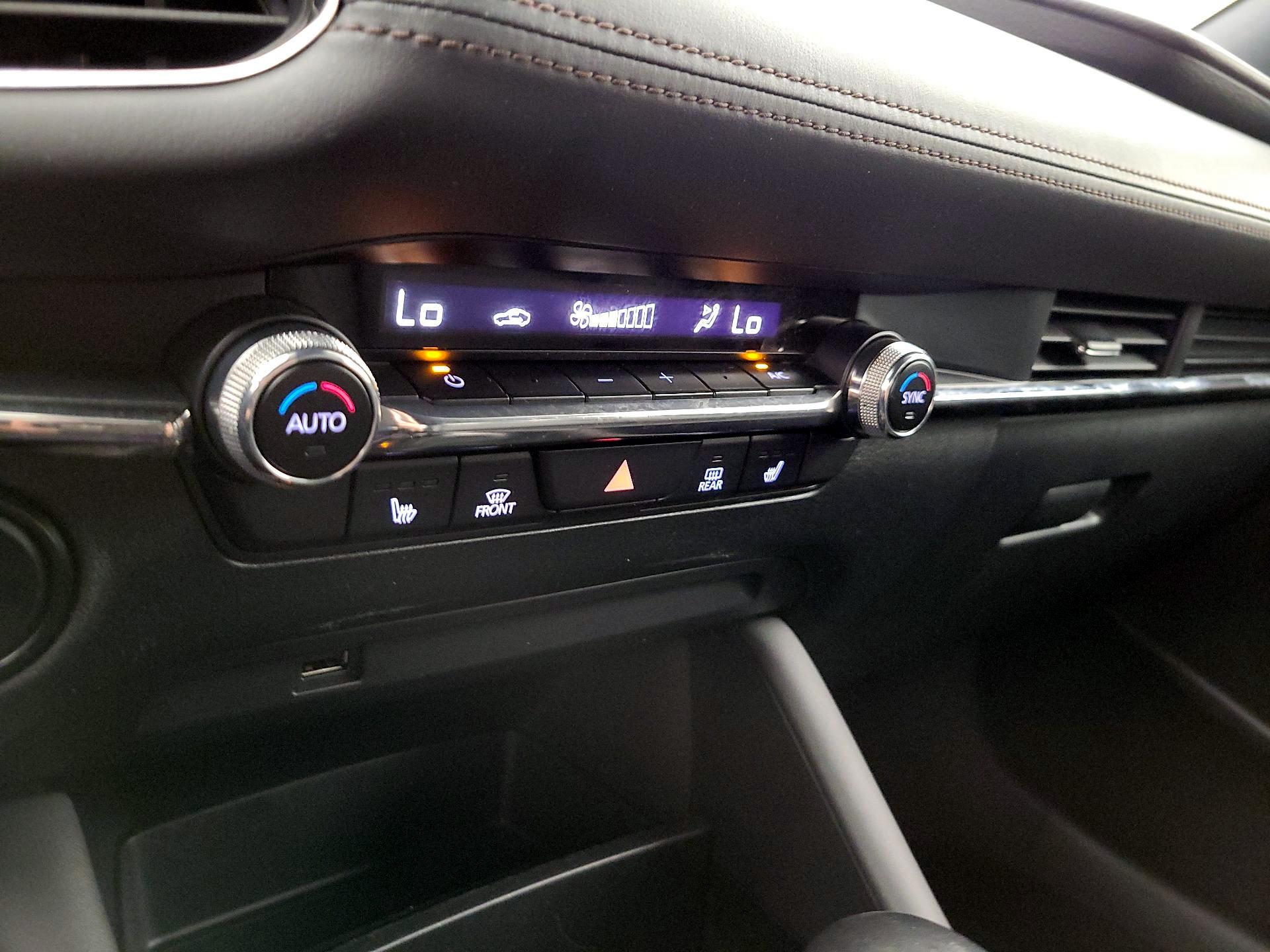 Thumbnail: 2019 Mazda Mazda3 - 17